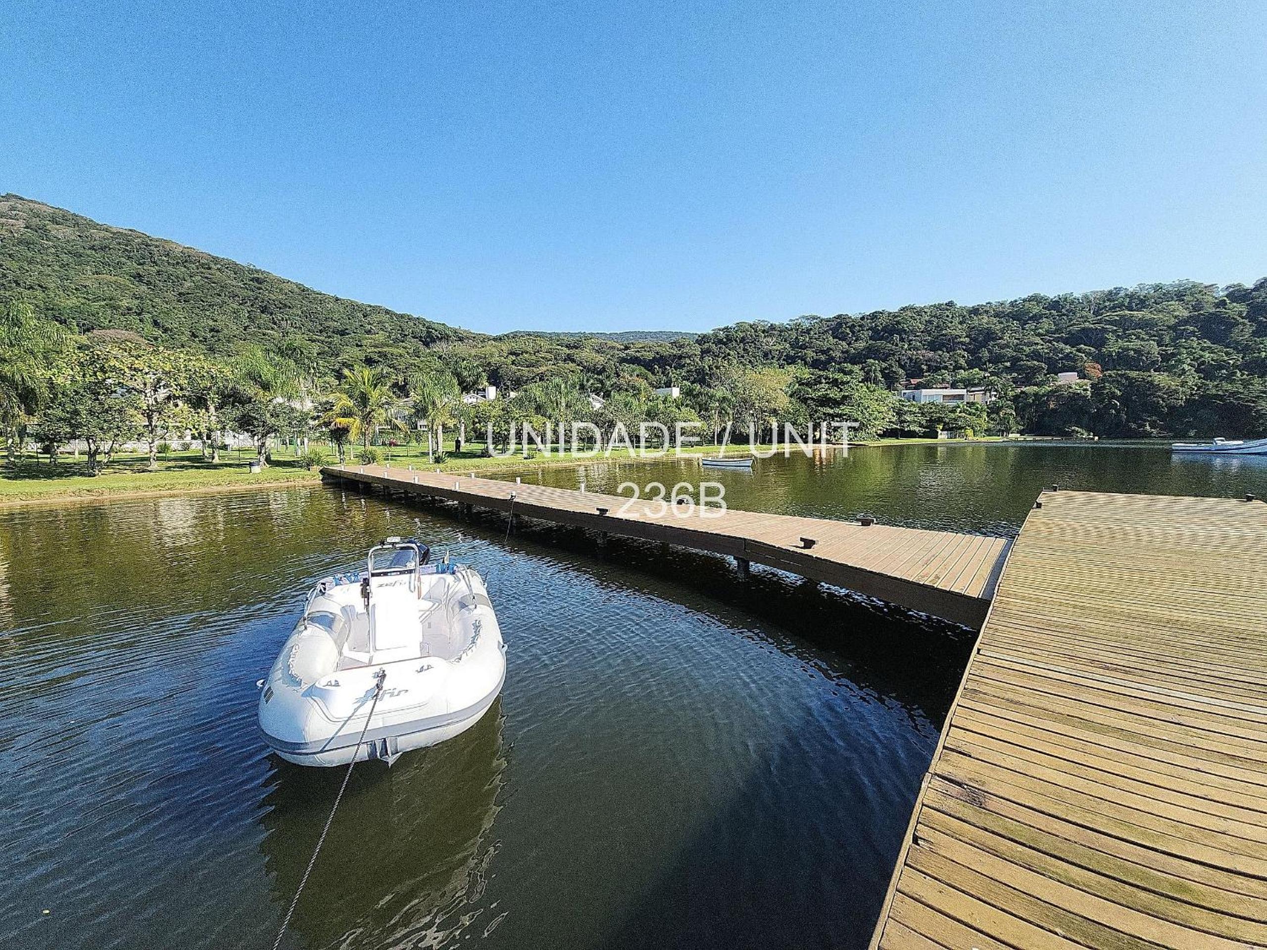Completo apartamento em Resort na beira da lagoa
