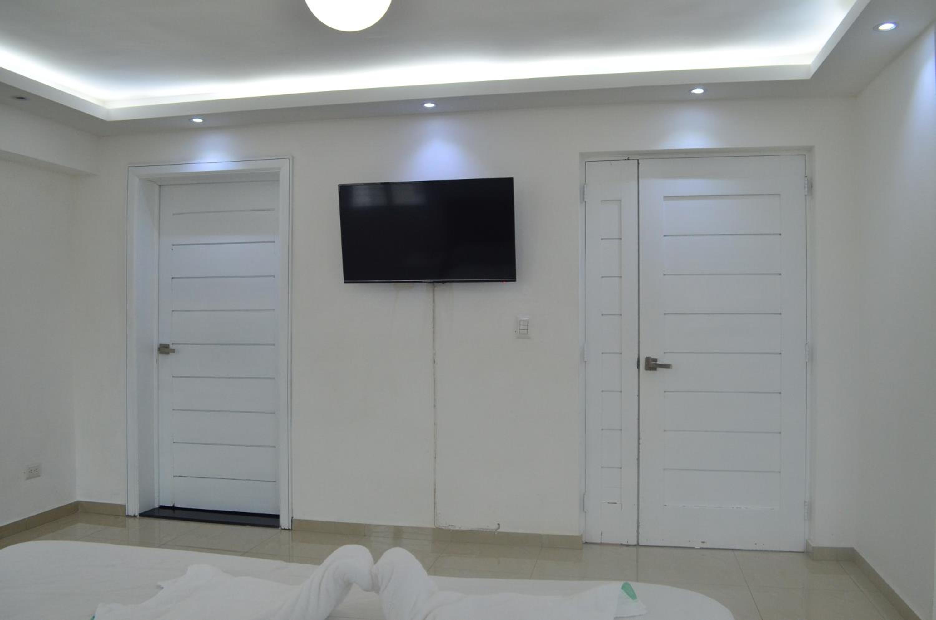 ROOFTOP APARTMENT WITH PRIVATE TERRACE