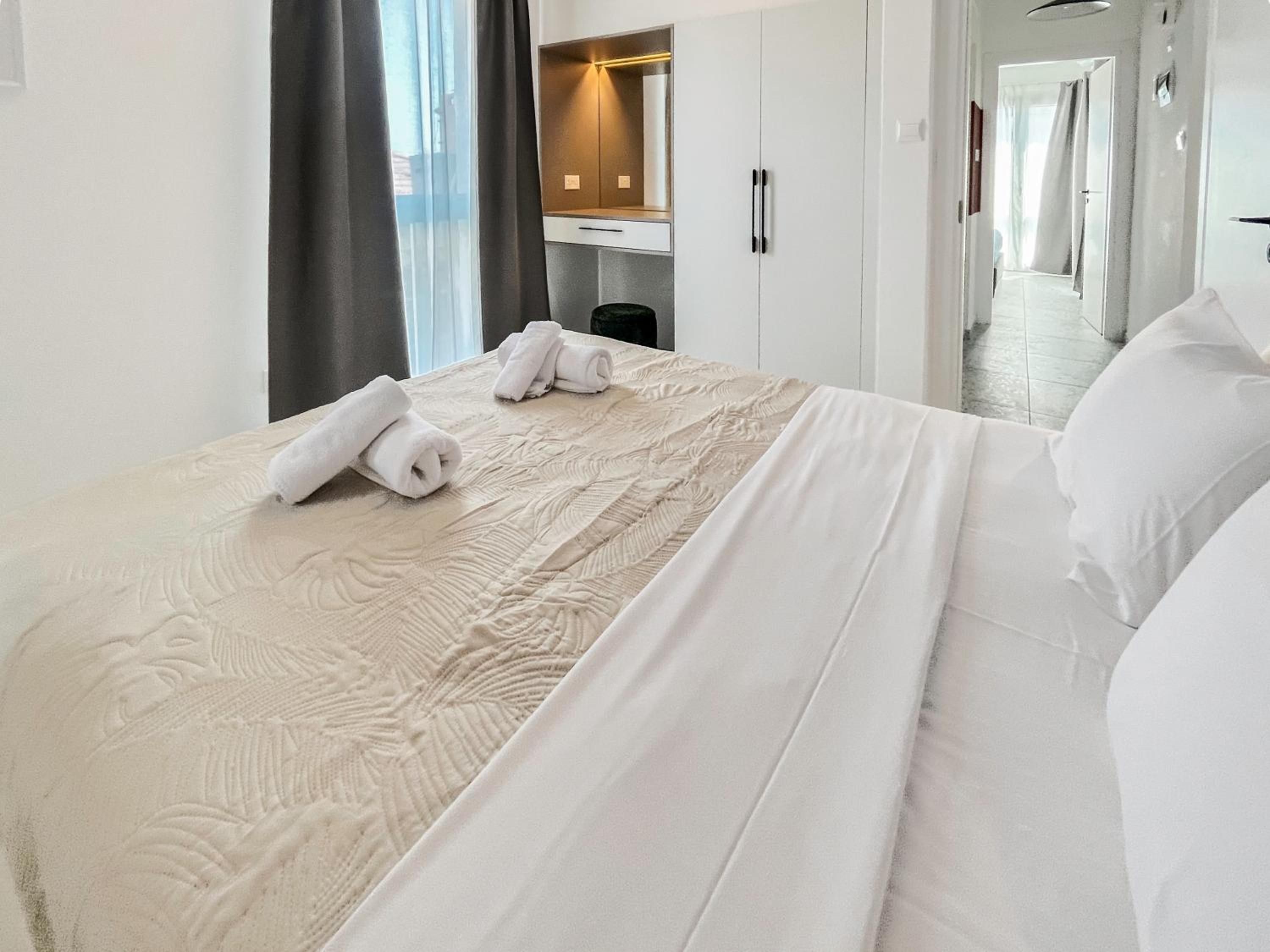 Terrazzo style 2 bedroom 2bathroom Apartment