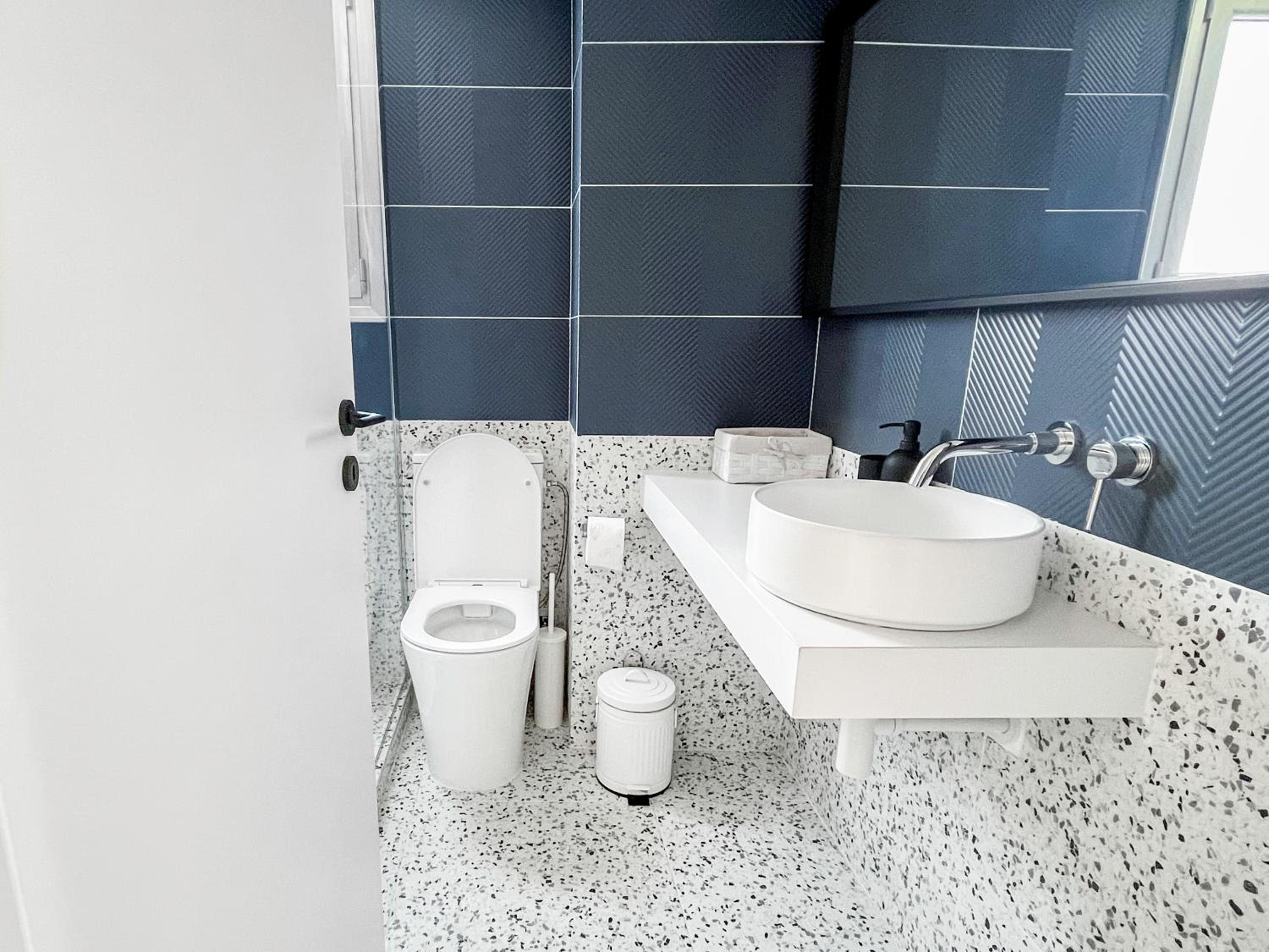 Terrazzo style 2 bedroom 2bathroom Apartment