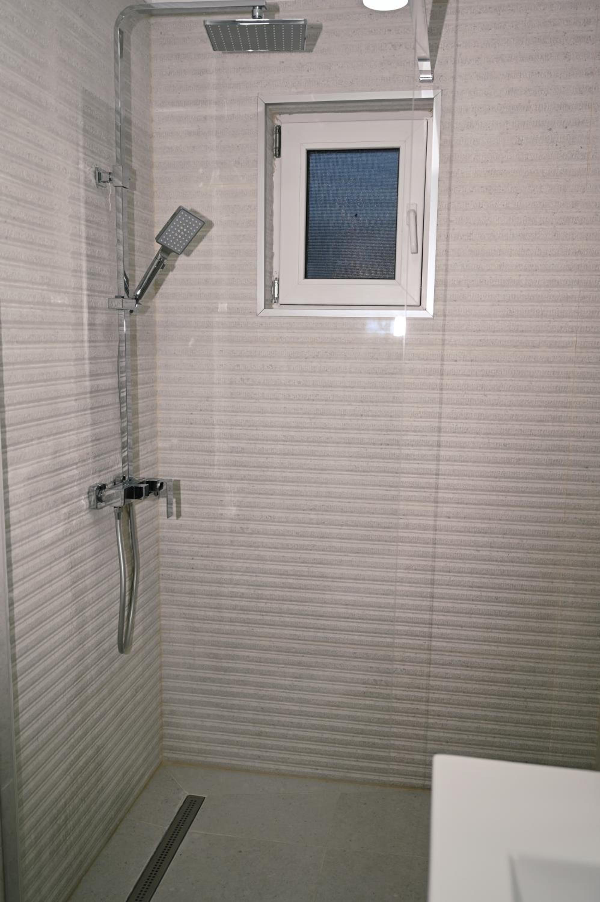 Photo 34