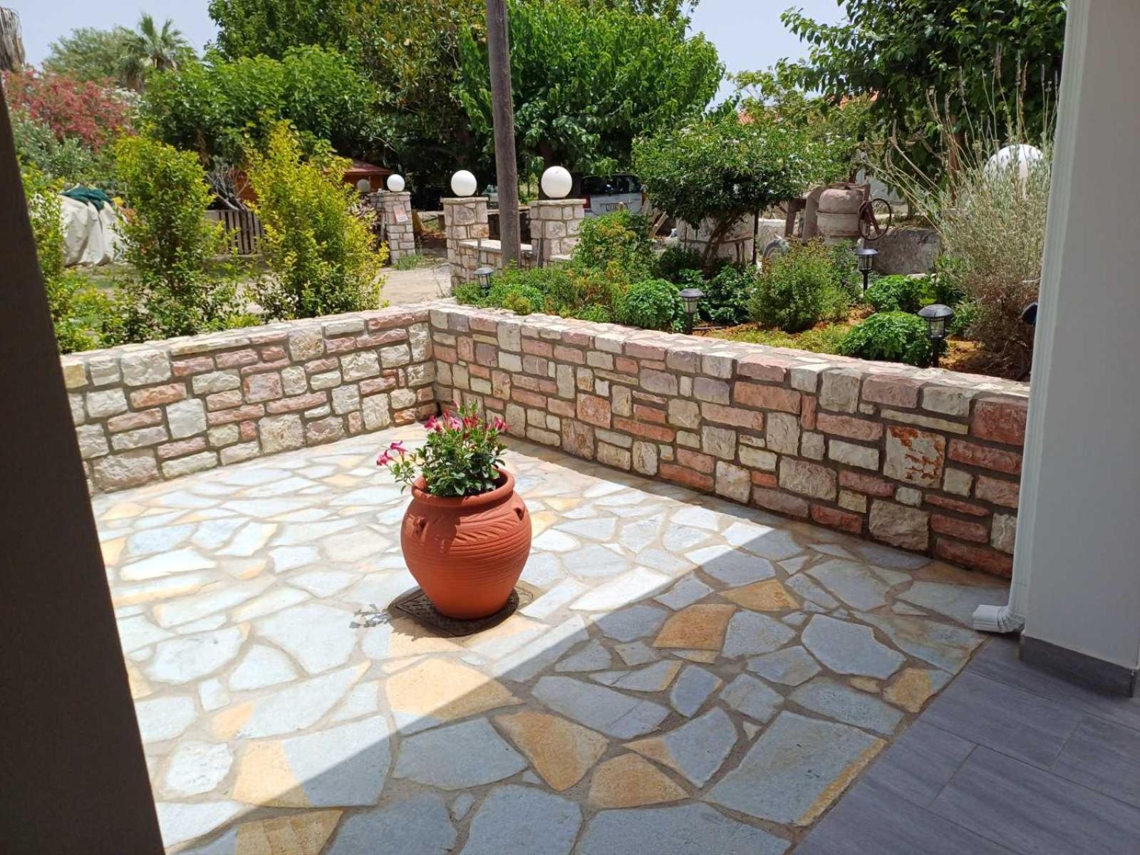 Aggelikis house photo 3