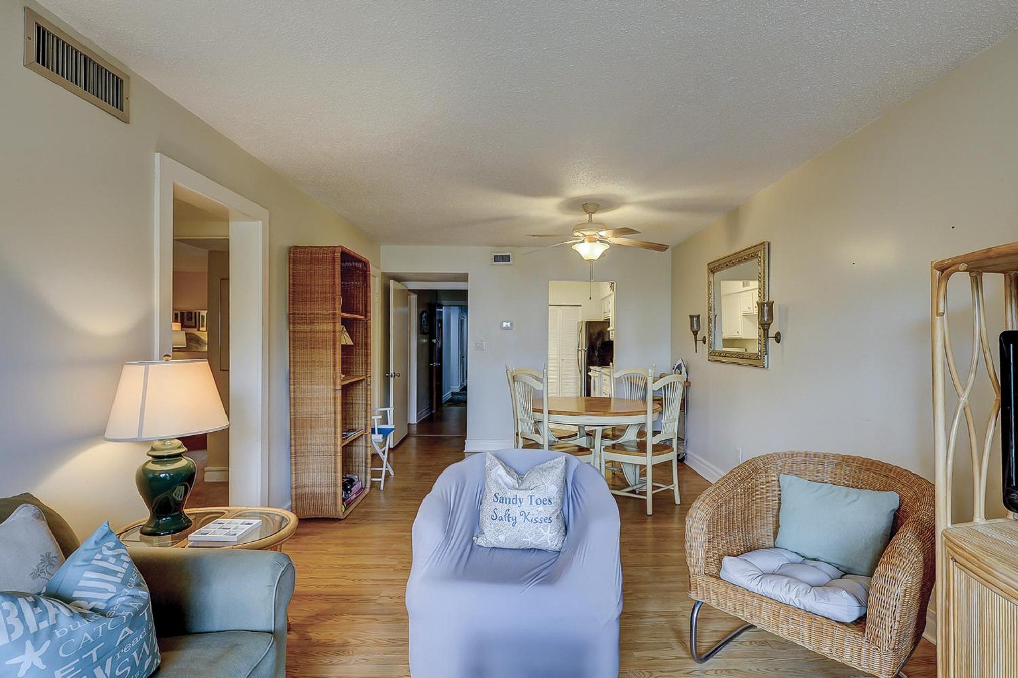 Wonderful 2 BR condo near the beach, shops and restaurants Community pool & tennis view 5