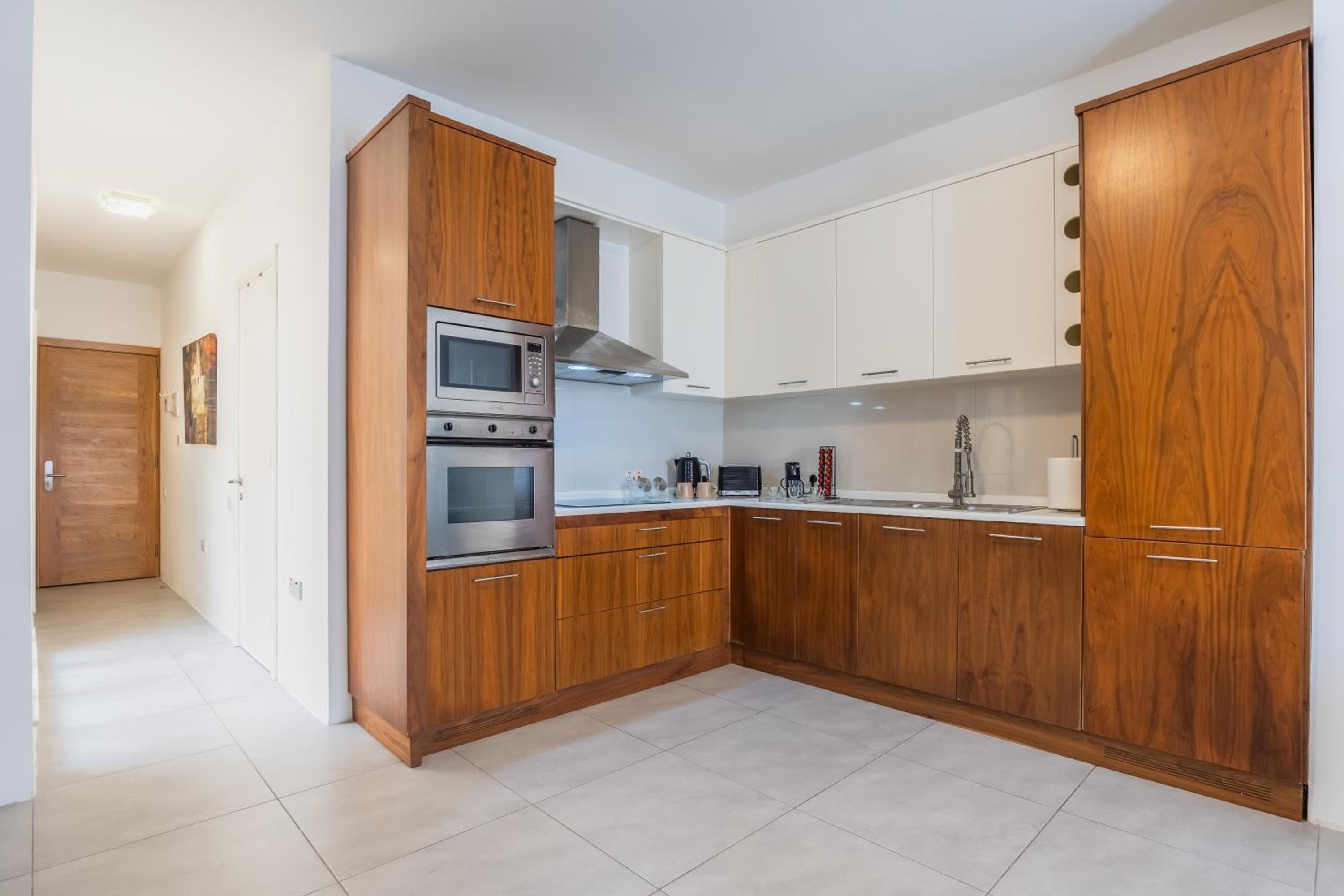 Stunning 1-Bed Apartment In Heart of Valletta view 4
