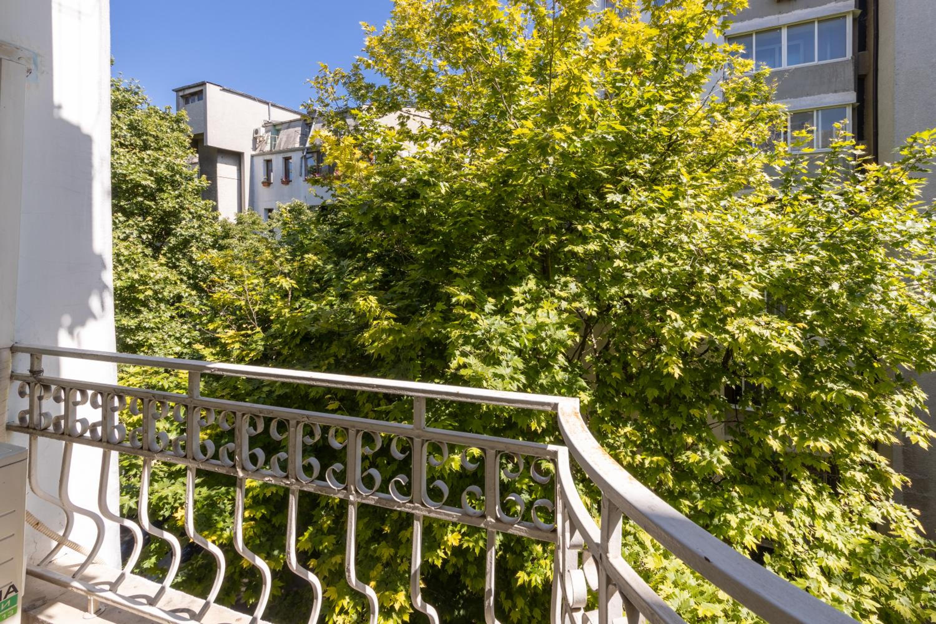 Central Oasis Apartment With 2 bedrooms