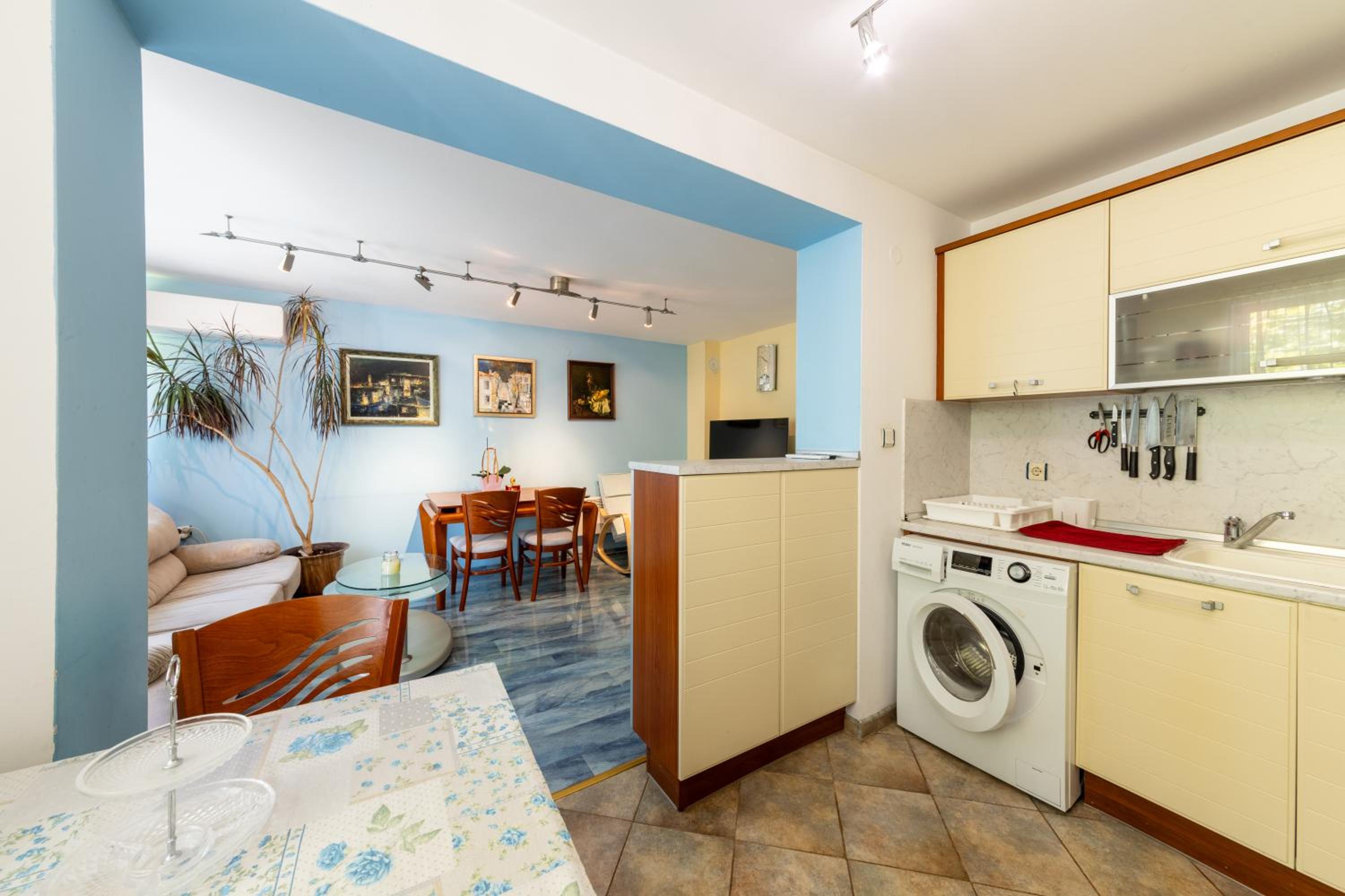 Central Oasis Apartment With 2 bedrooms