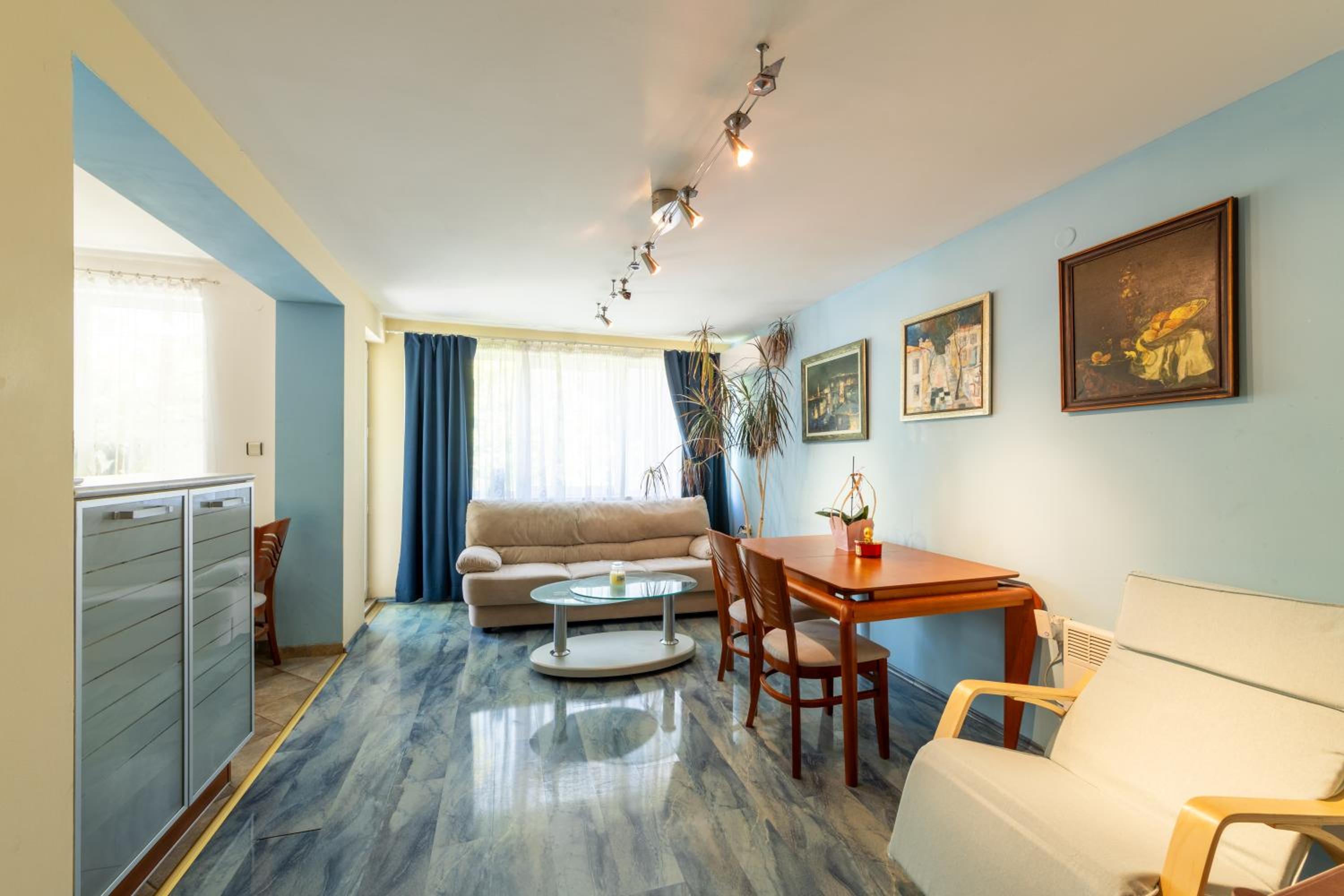 Central Oasis Apartment With 2 bedrooms