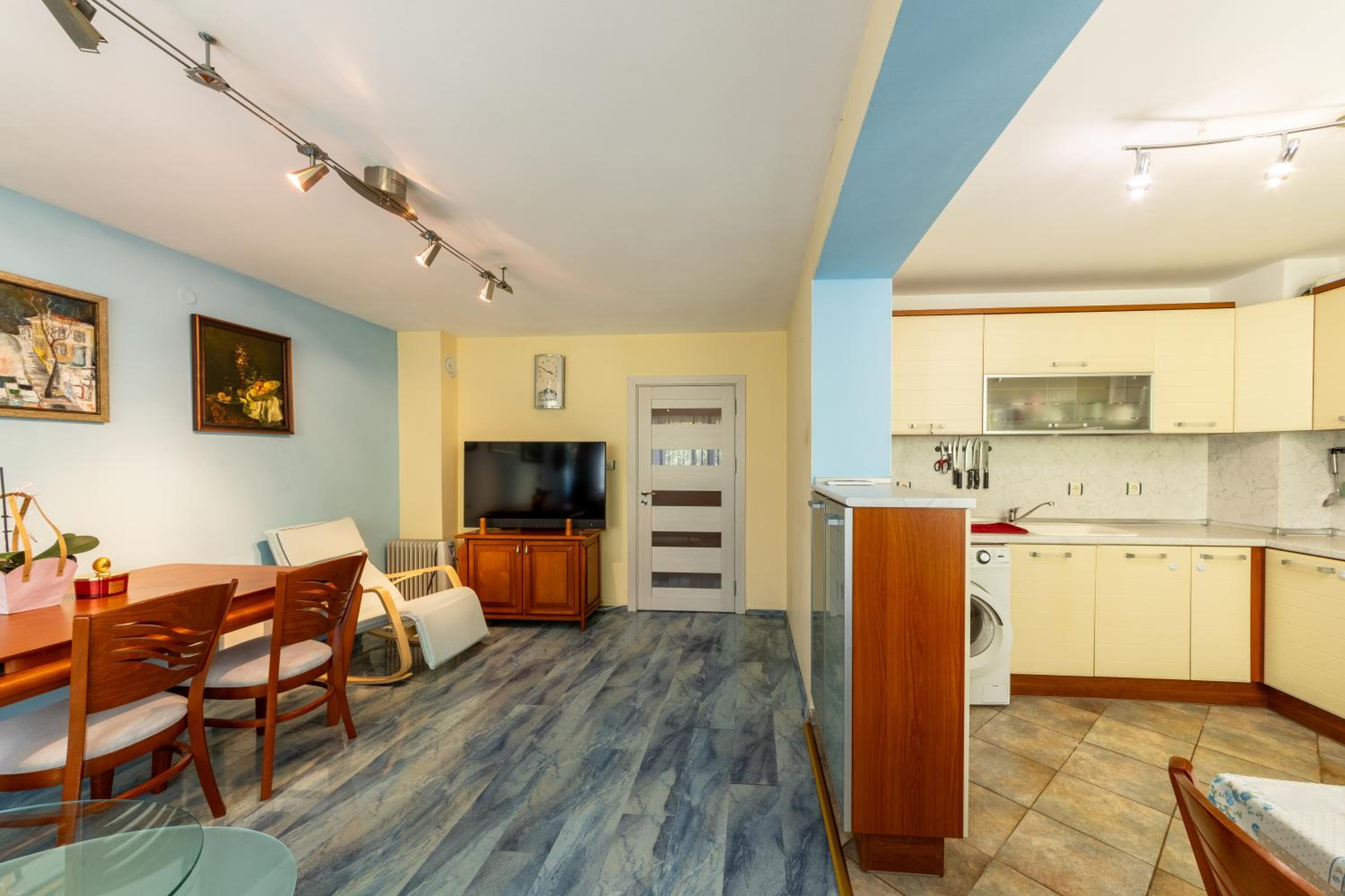 Central Oasis Apartment With 2 bedrooms