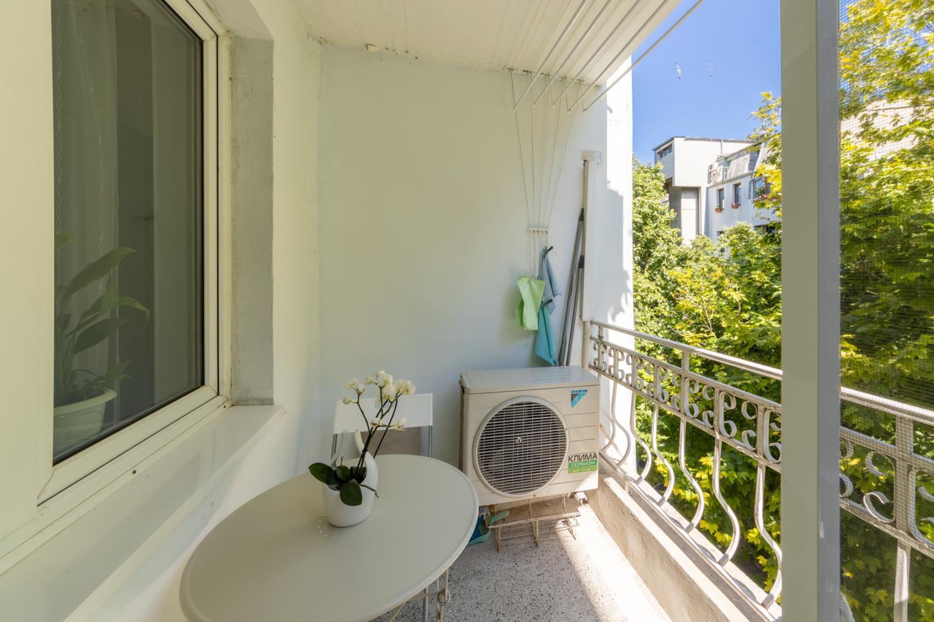 Central Oasis Apartment With 2 bedrooms