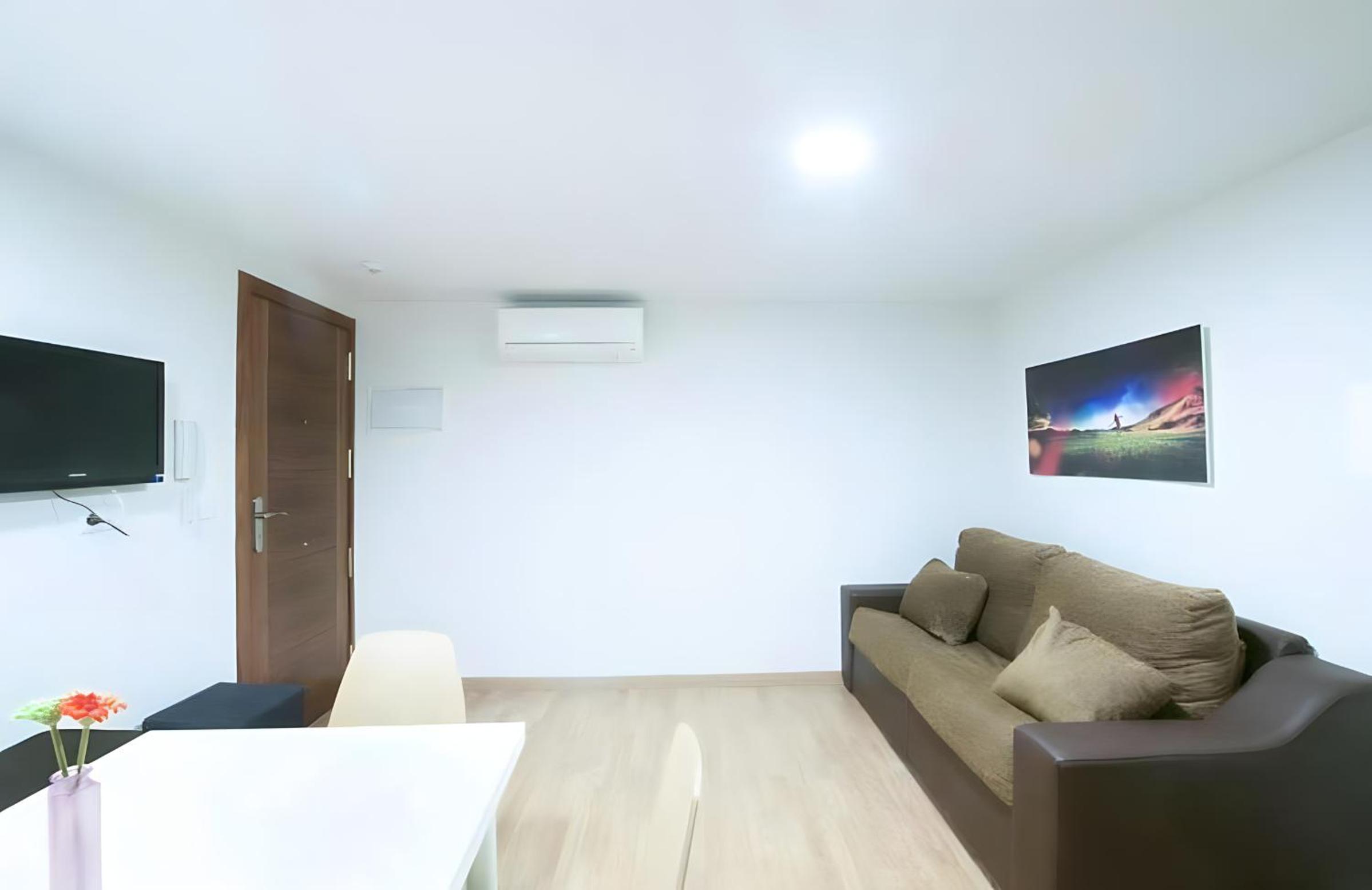 Zvartnots Guest House