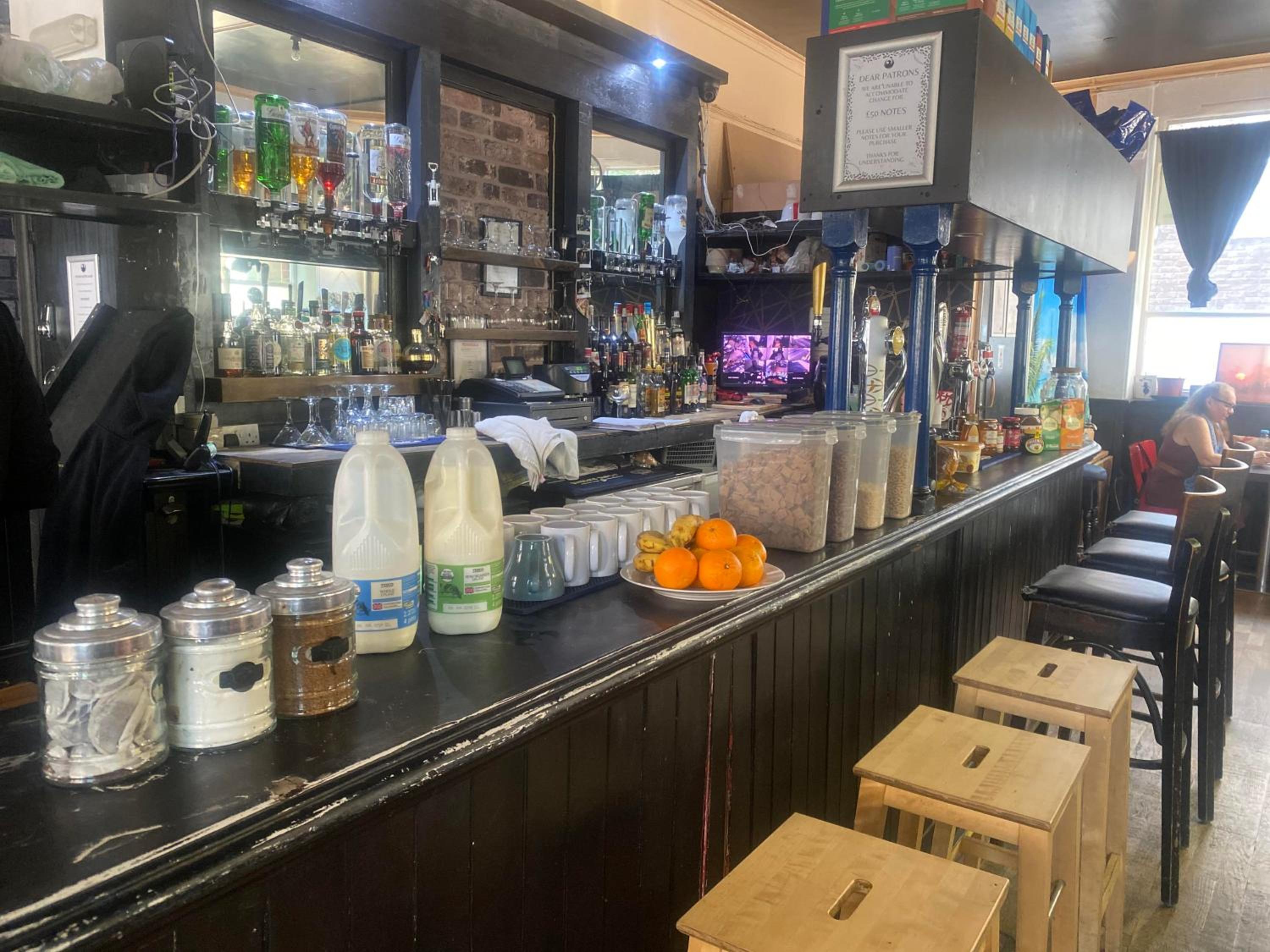 bar