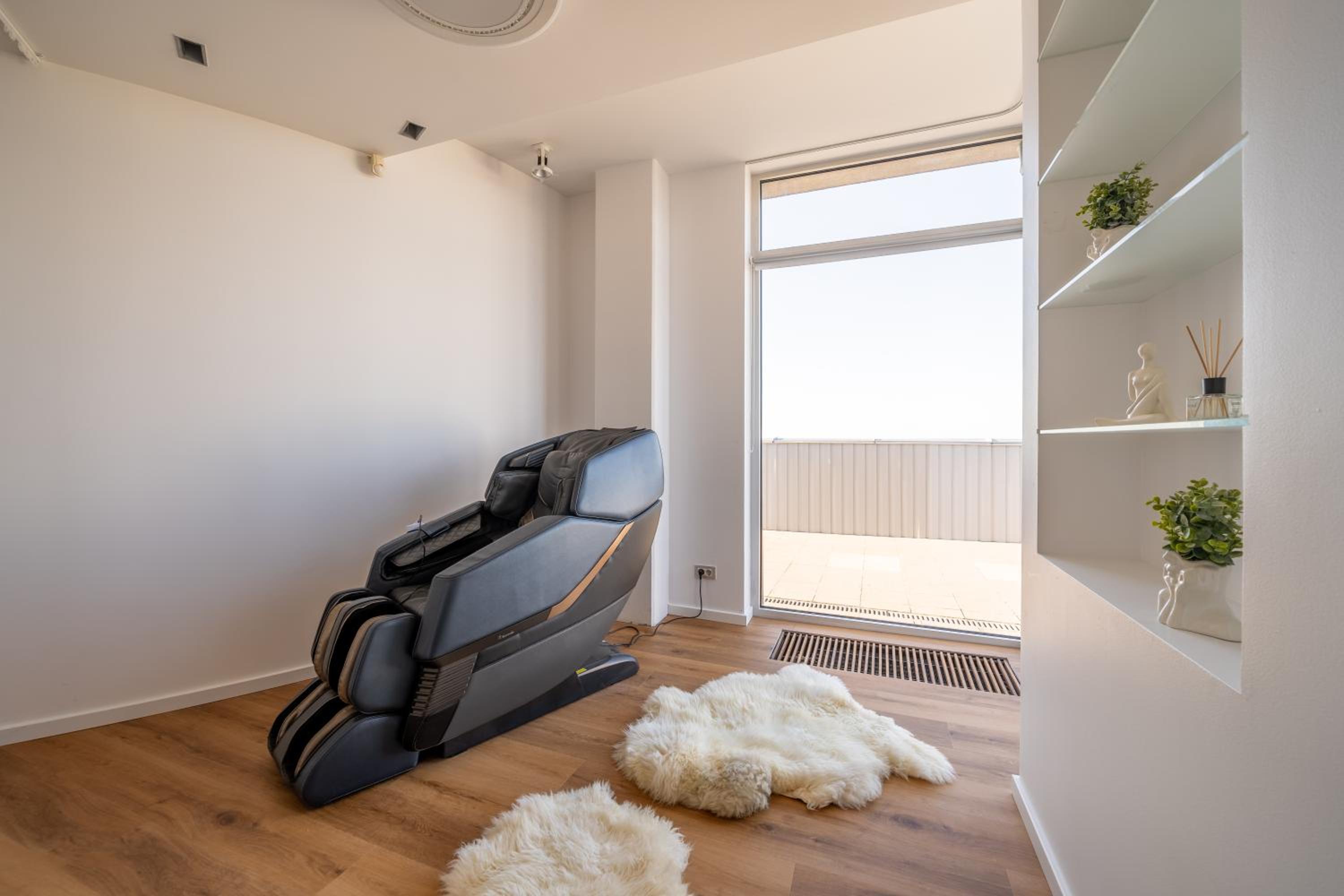 SkyPenthouse & SPA with FREE Parking
