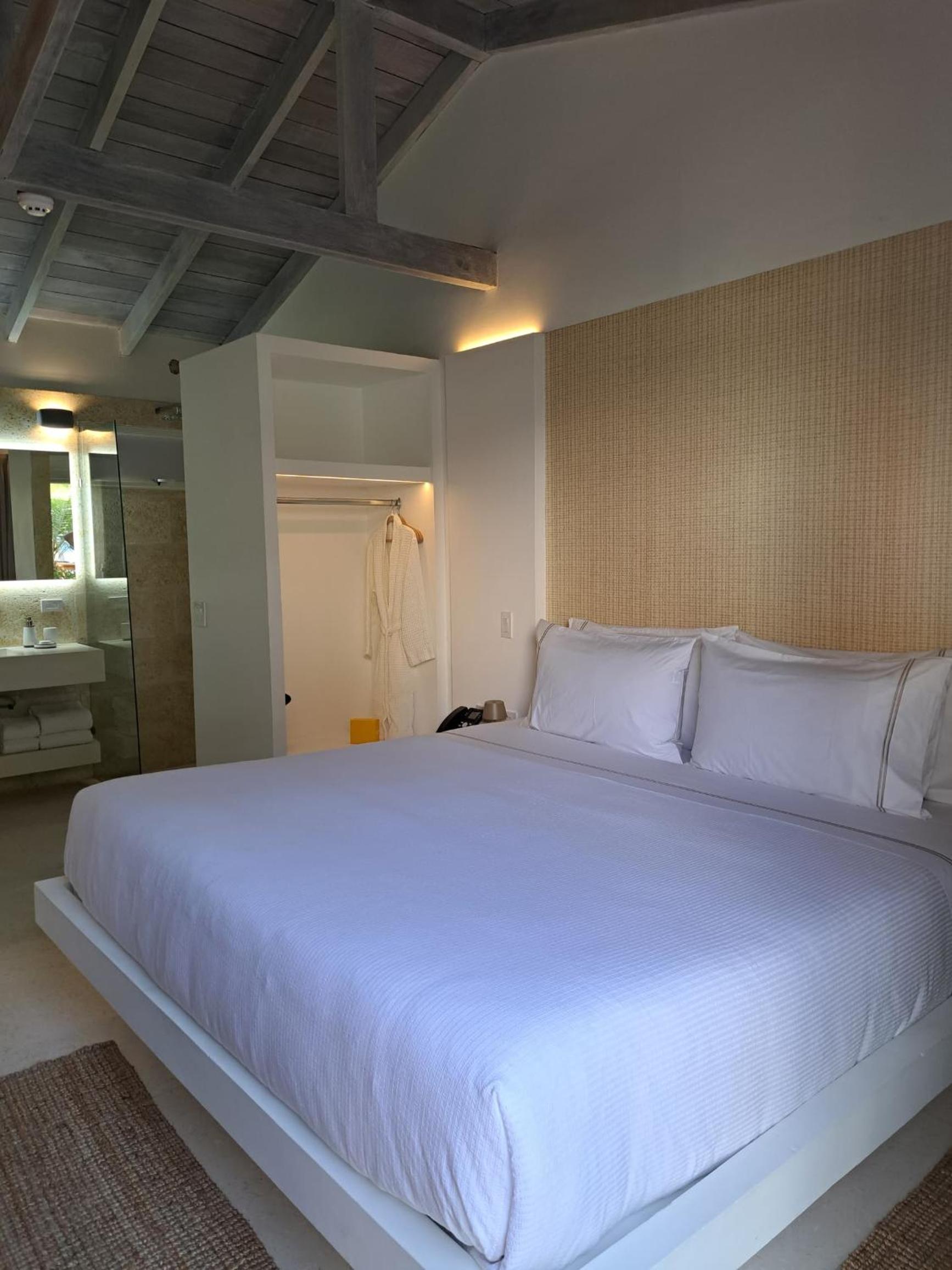 Macanao Lodge By LD