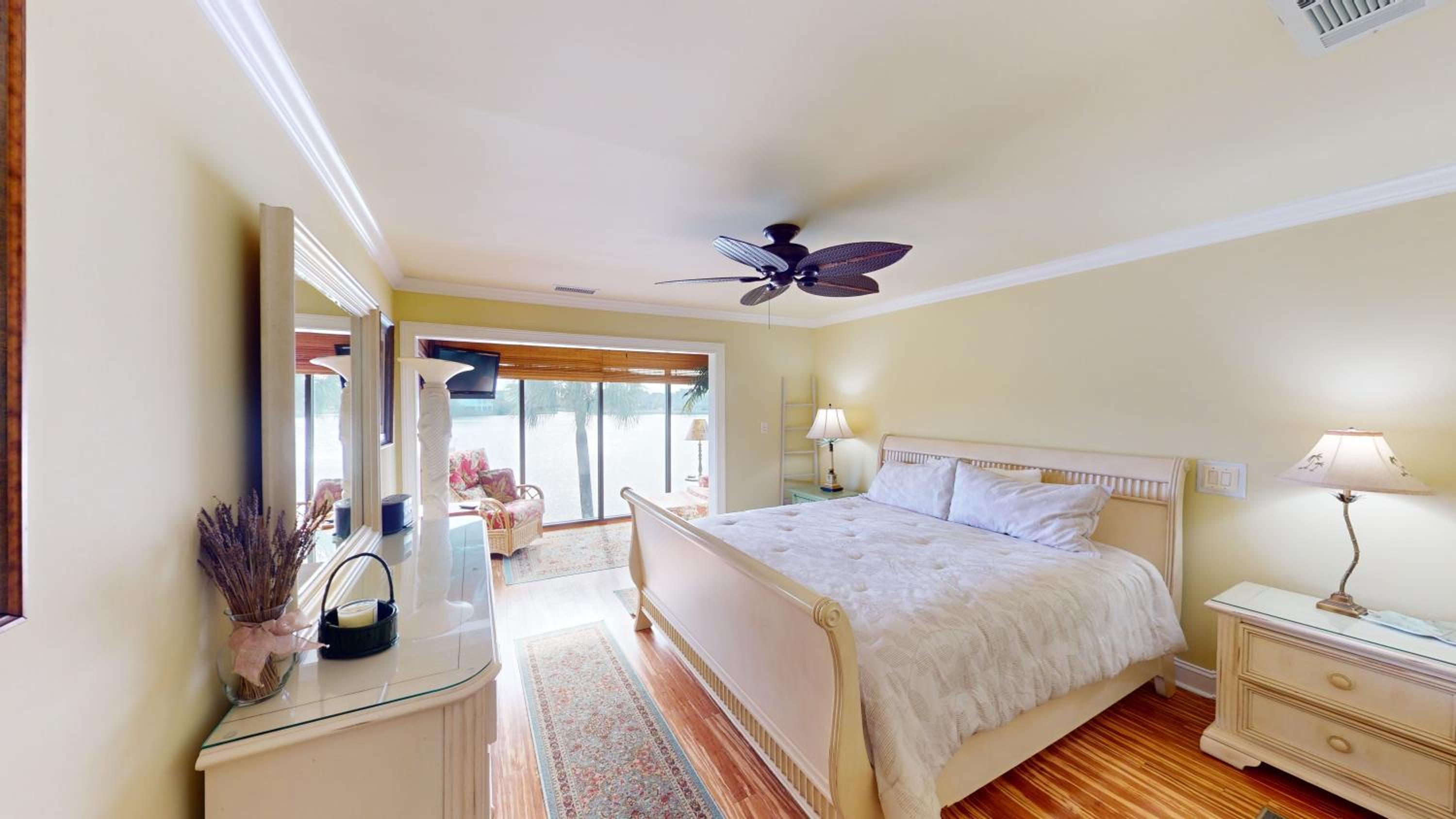 Photo 107