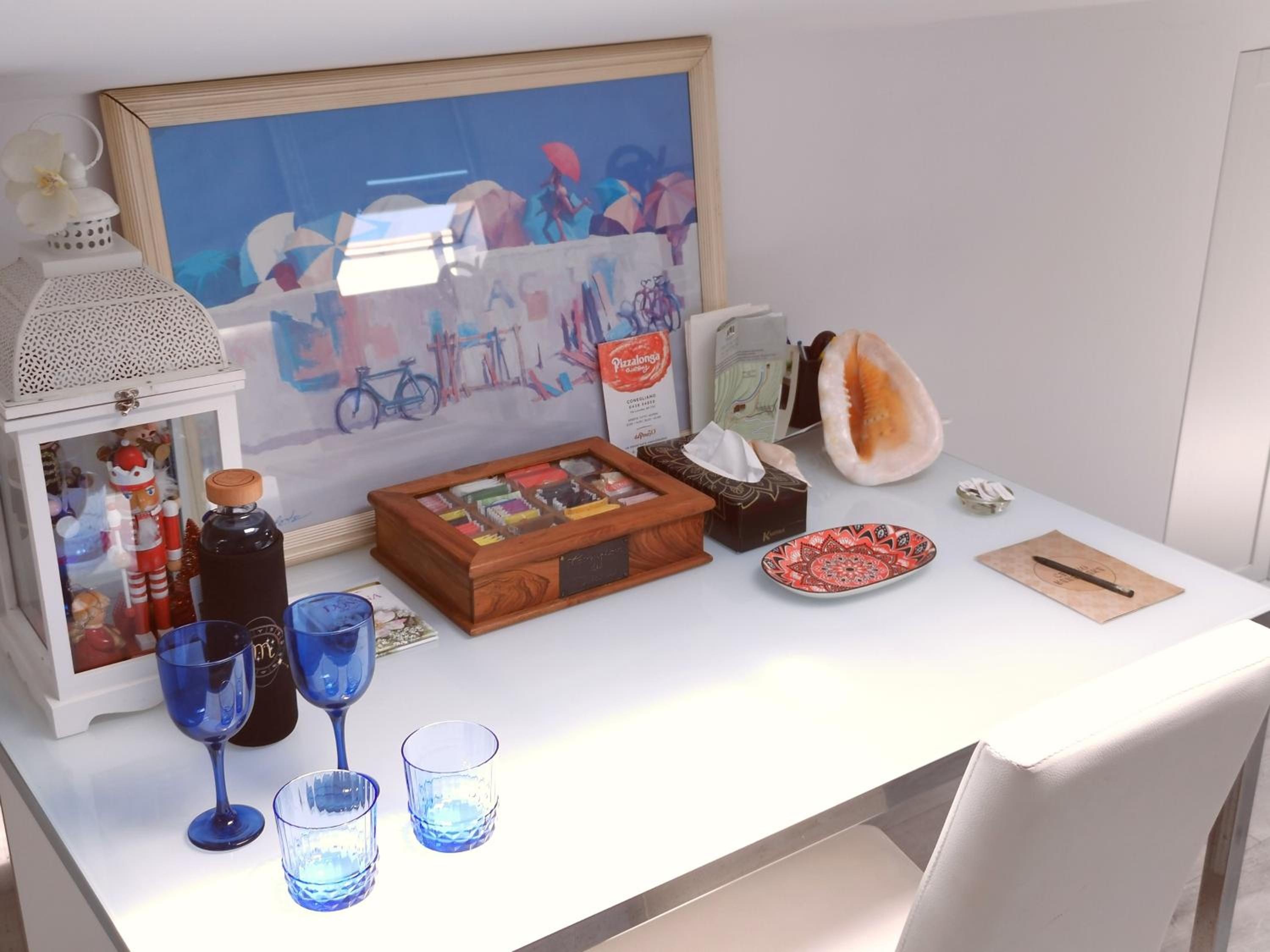 WhiteHome