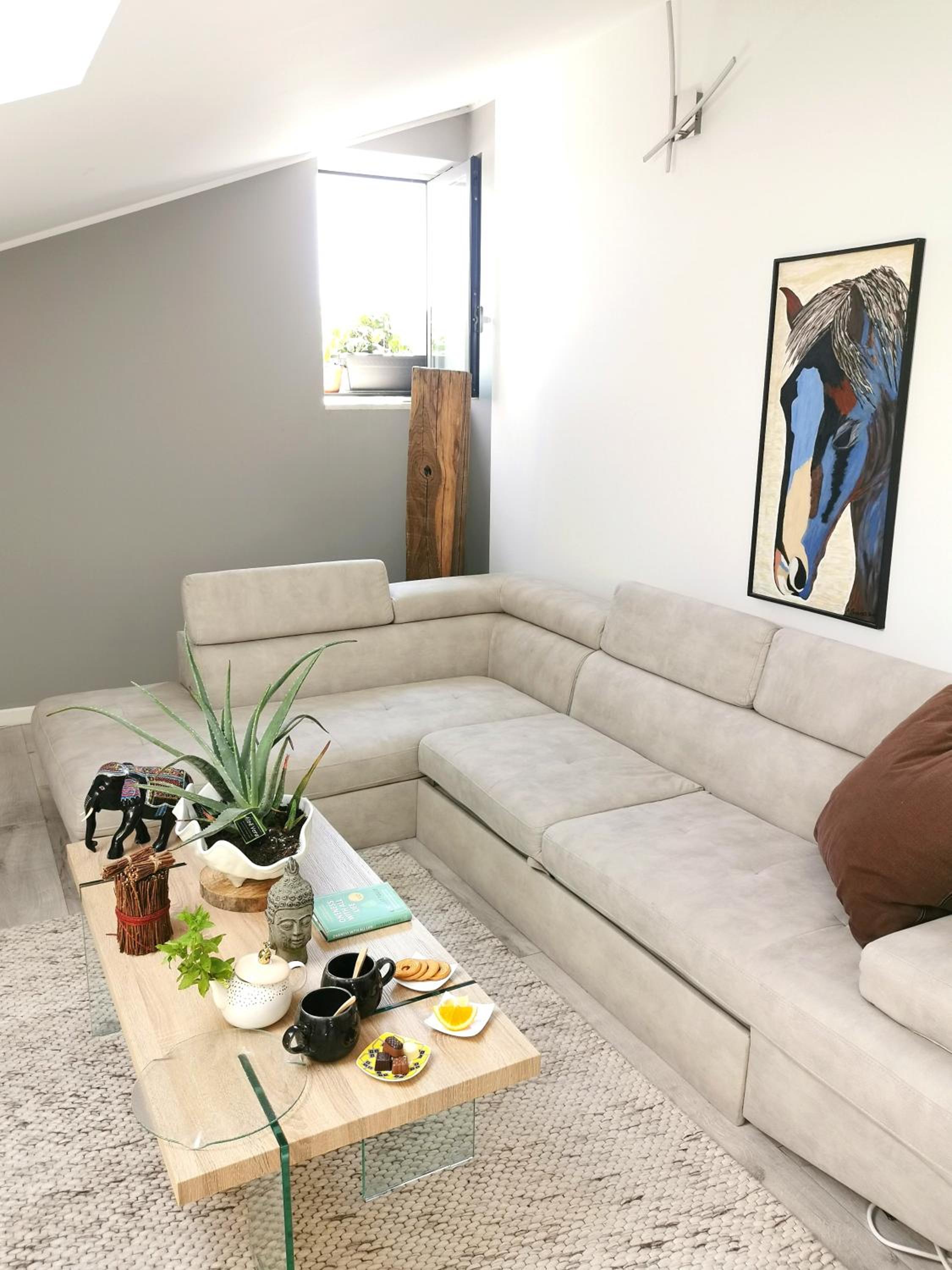 WhiteHome