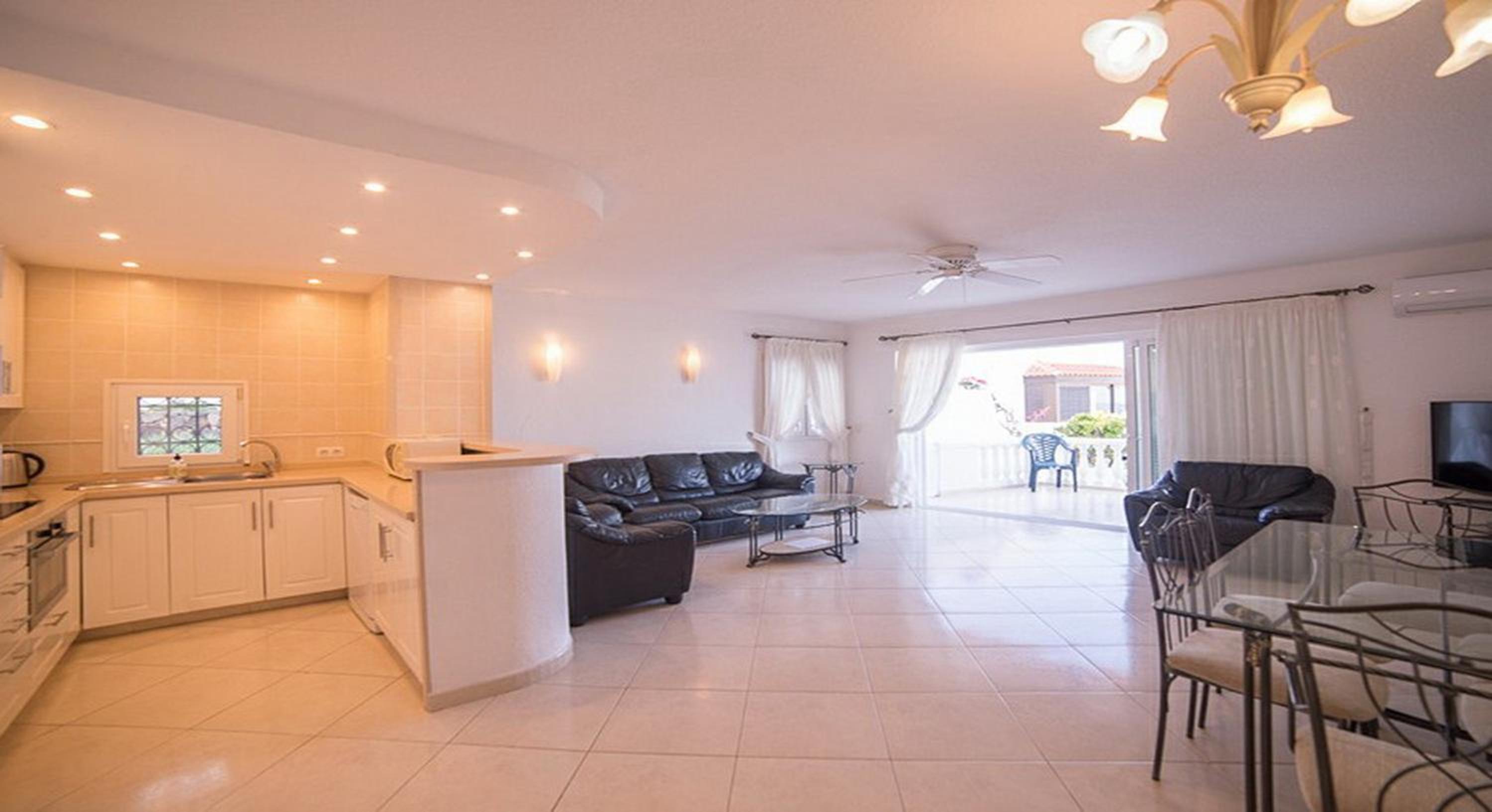 Spacious 3-bedroom beach Bungalow