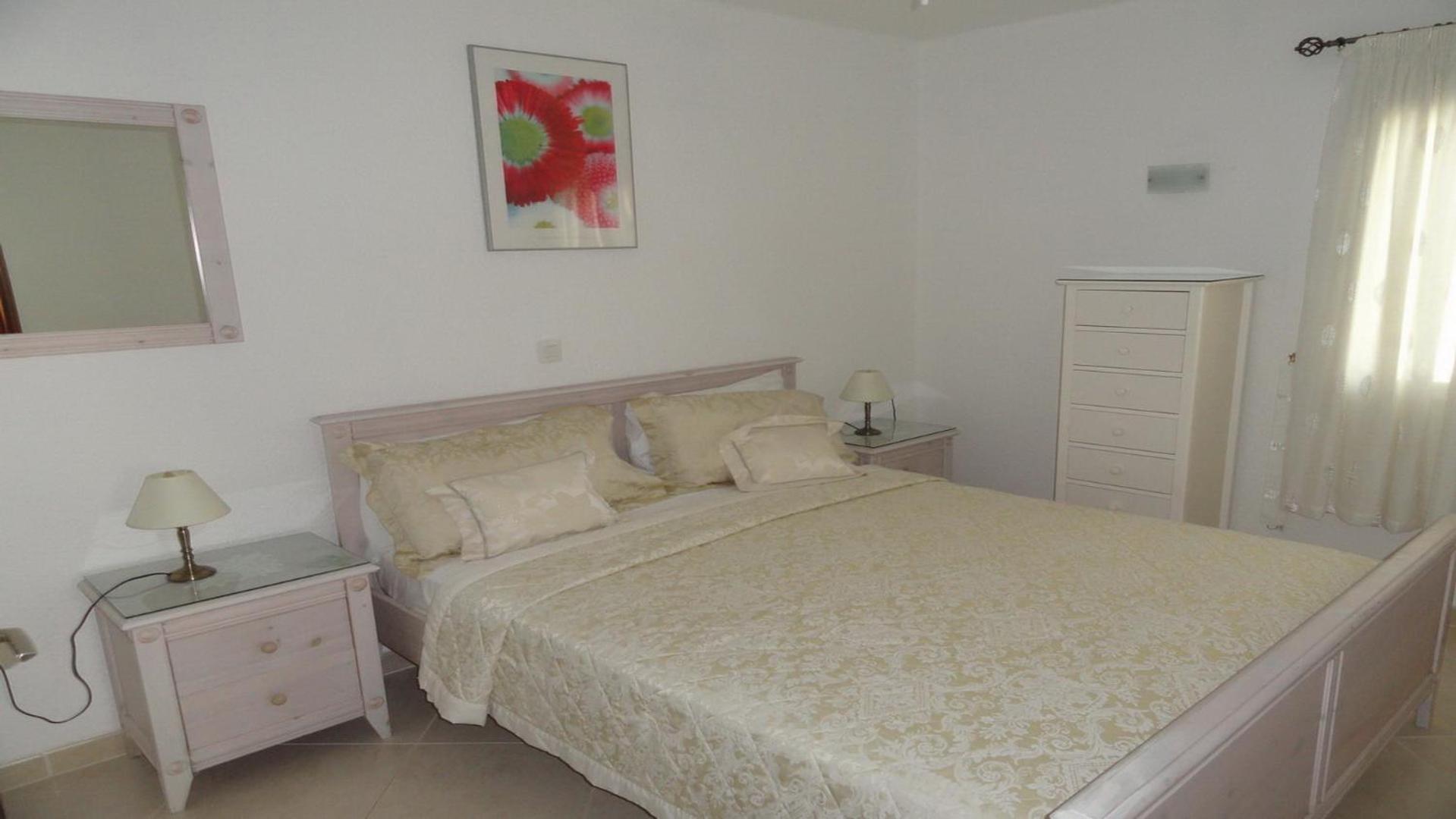 Spacious 3-bedroom beach Bungalow