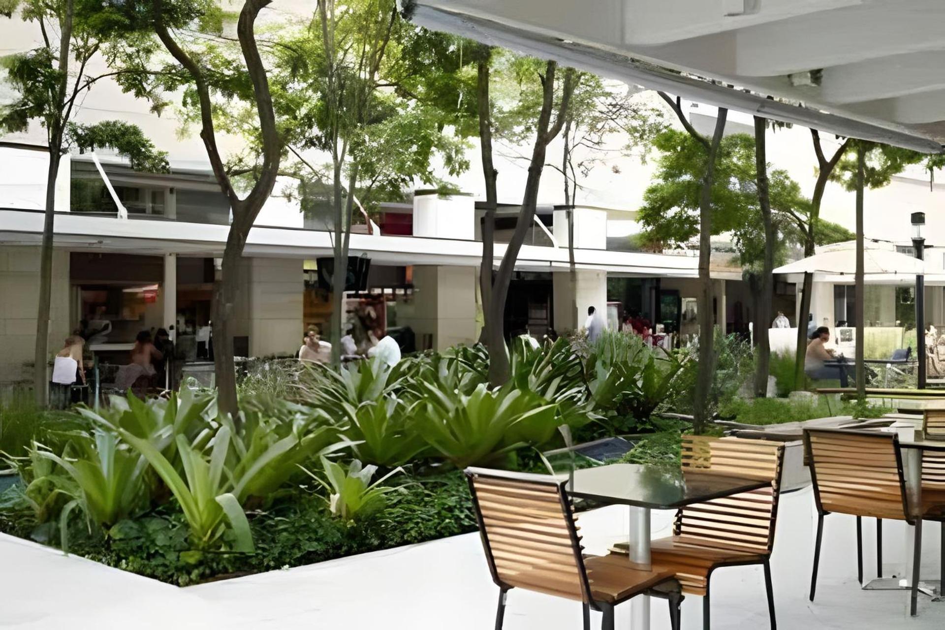 Staybridge Condomínio Flats