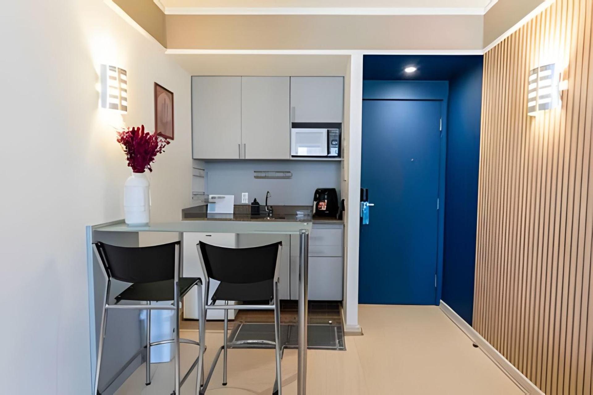 Staybridge Condomínio Flats