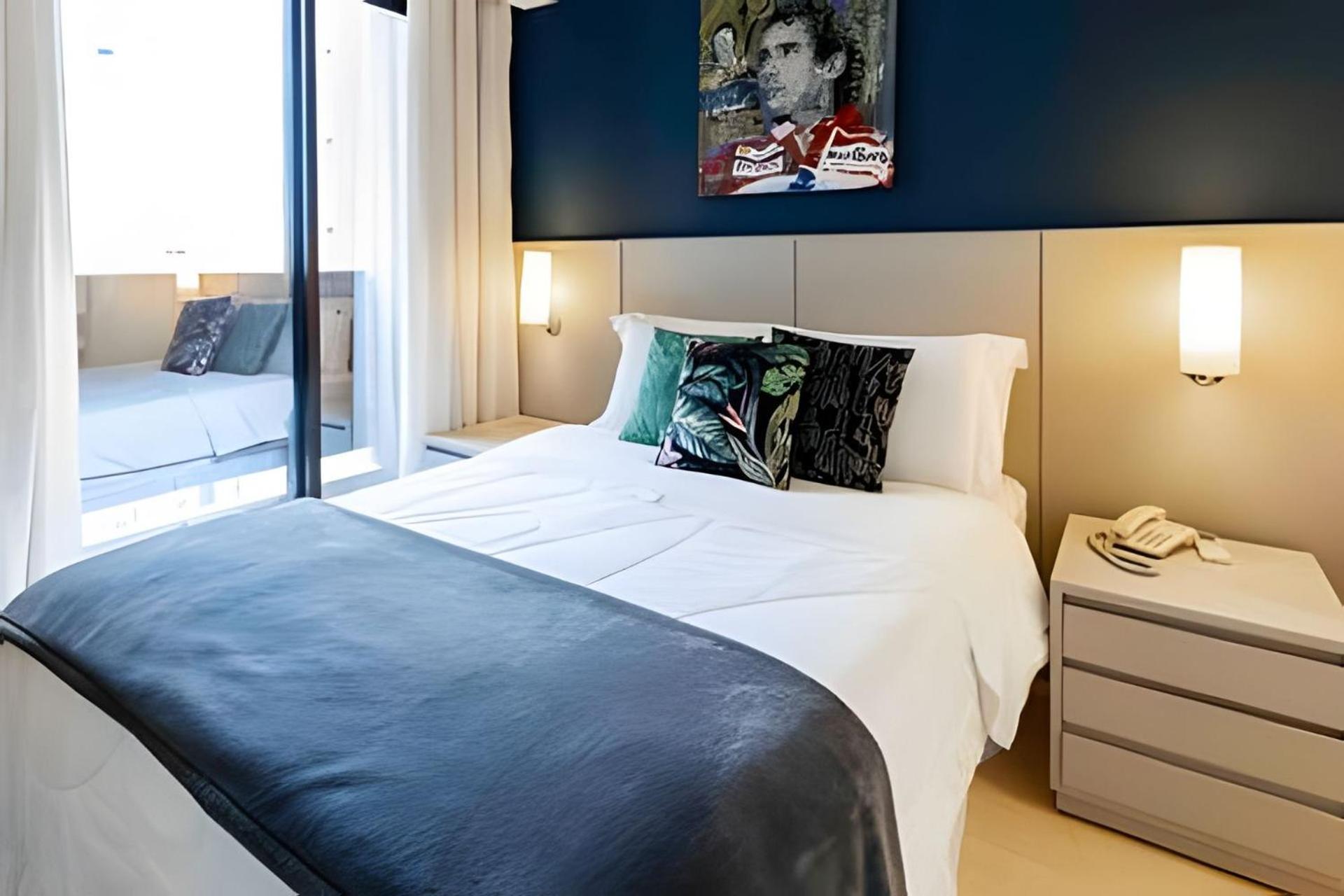 Staybridge Condomínio Flats