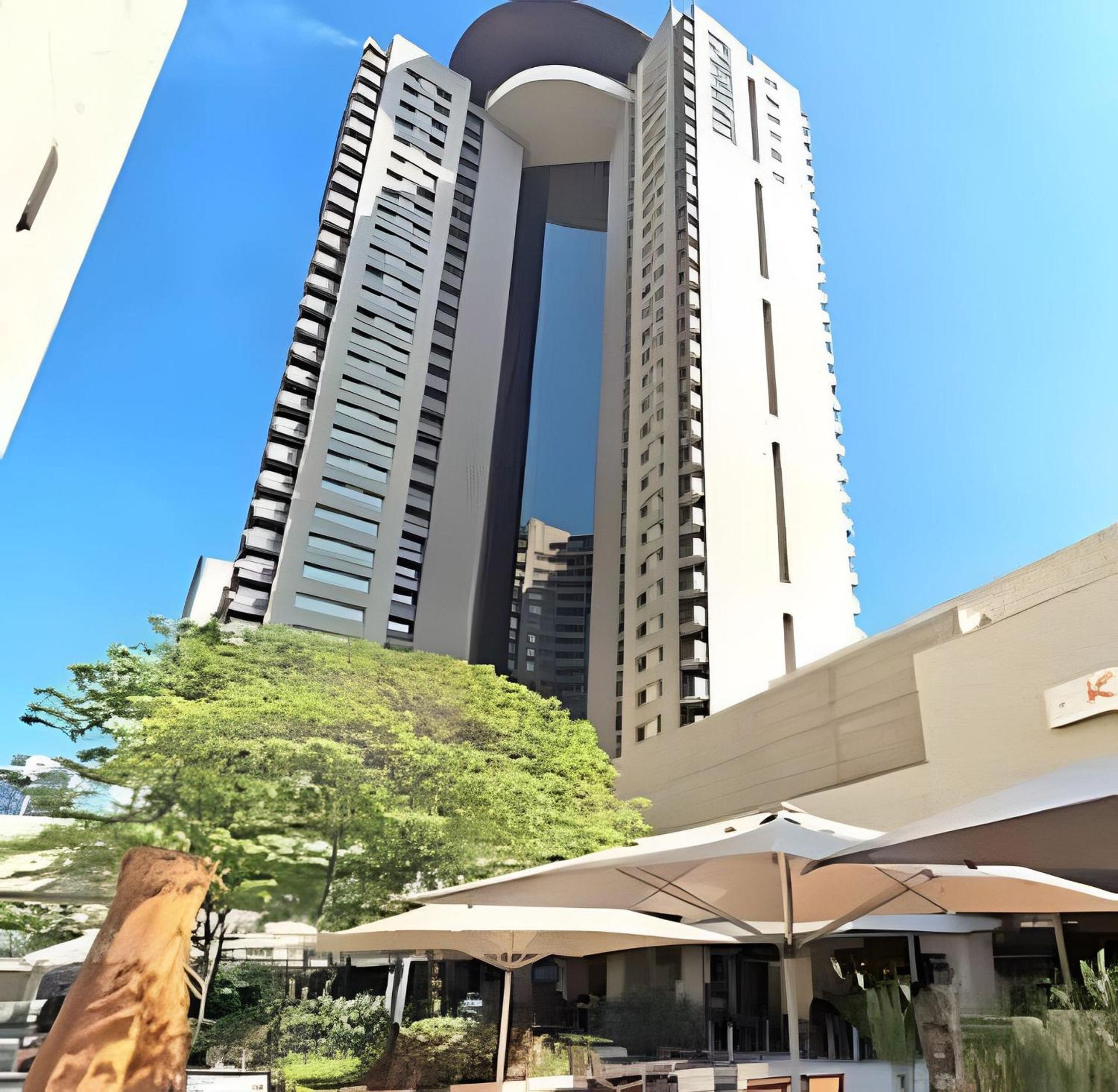 Staybridge Condomínio Flats