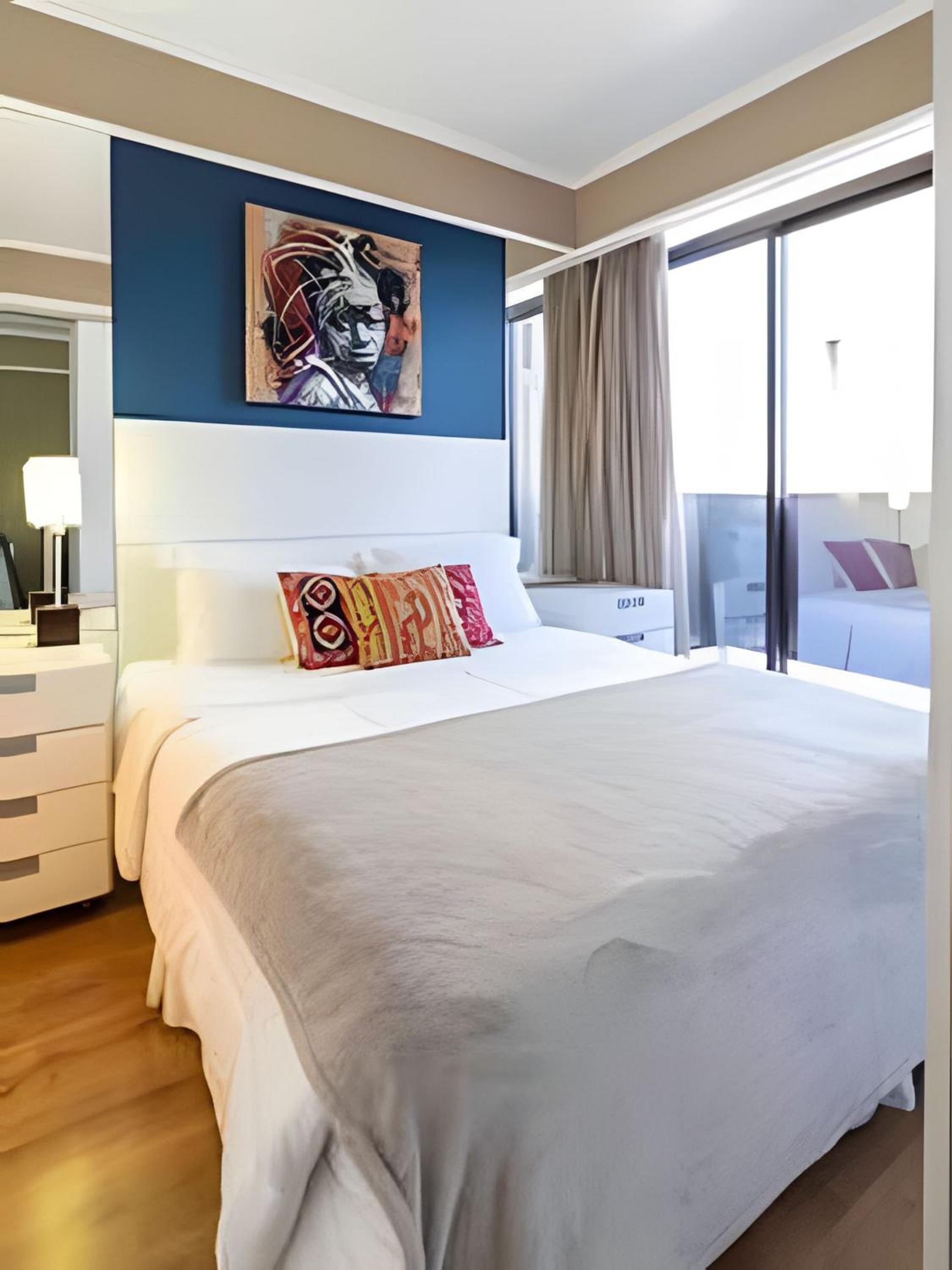 Staybridge Condomínio Flats