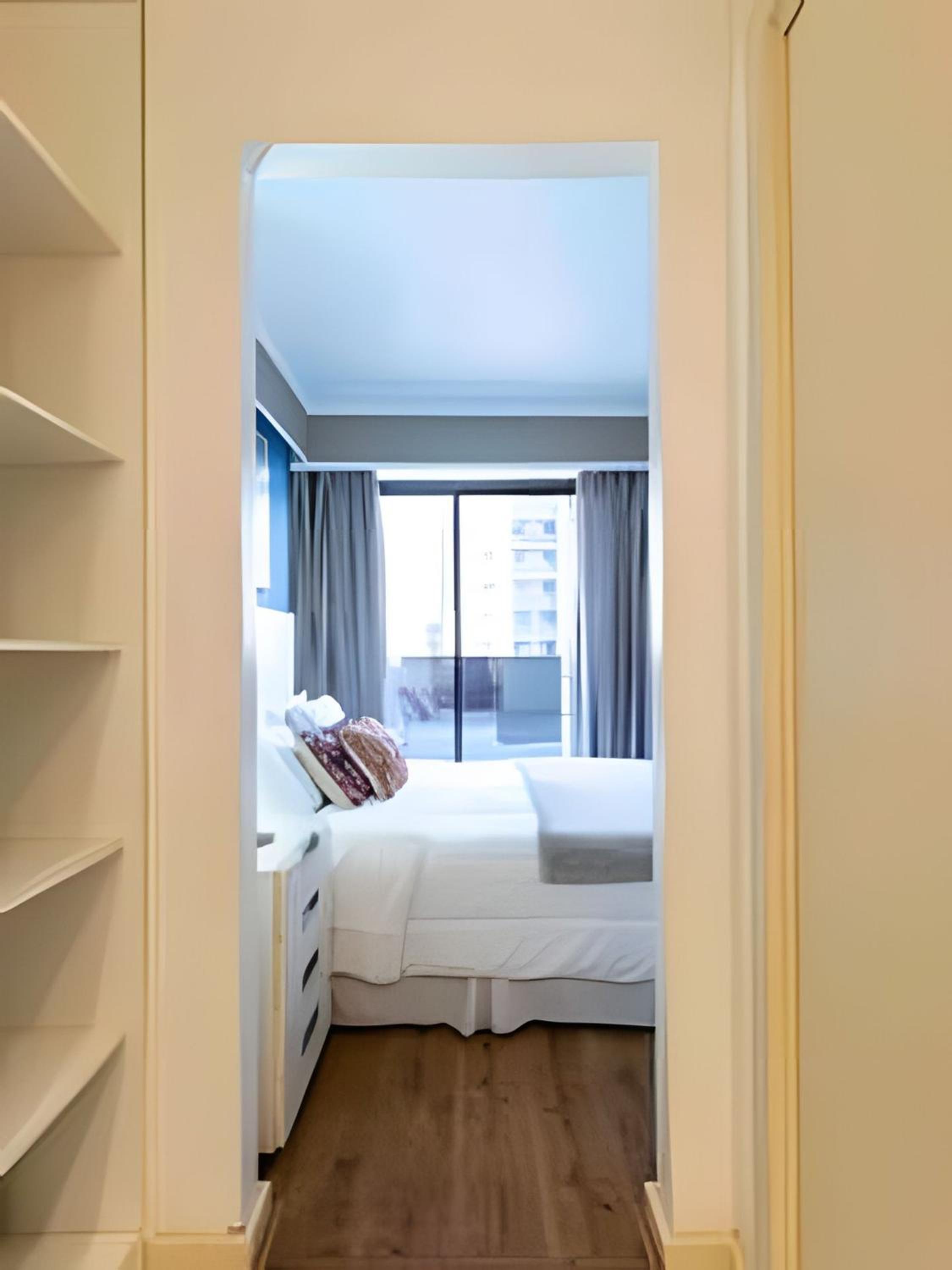 Staybridge Condomínio Flats