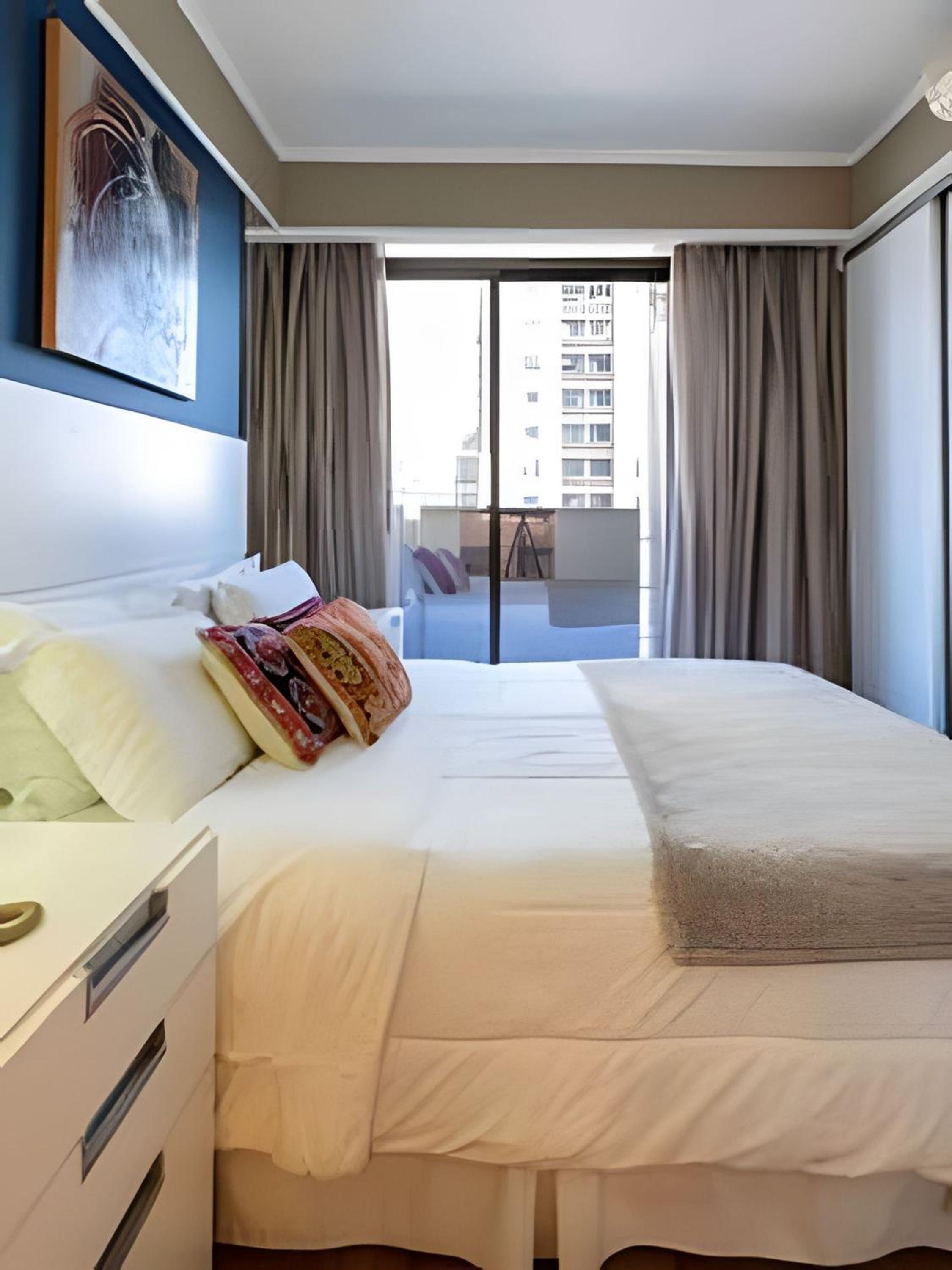 Staybridge Condomínio Flats