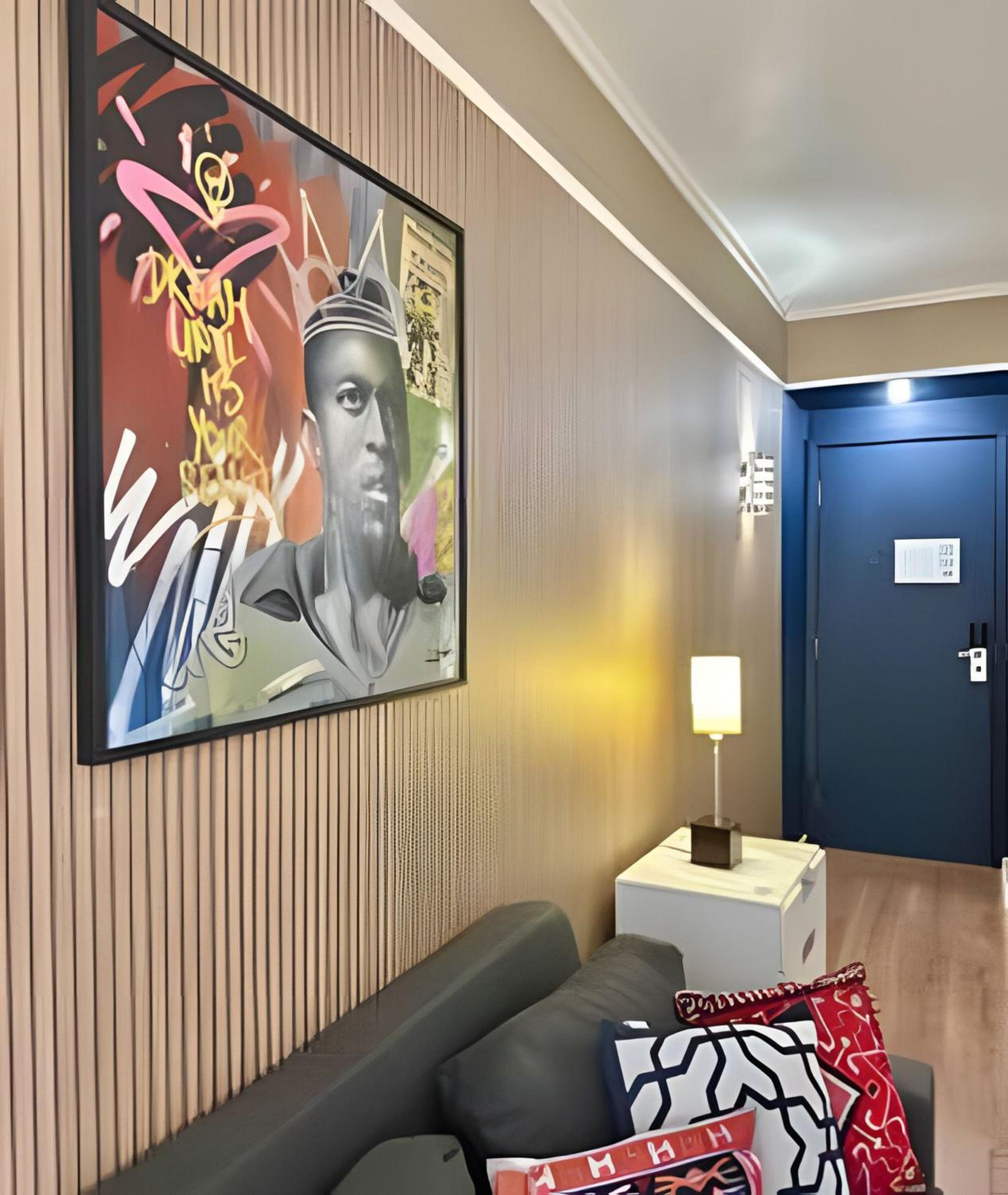 Staybridge Condomínio Flats