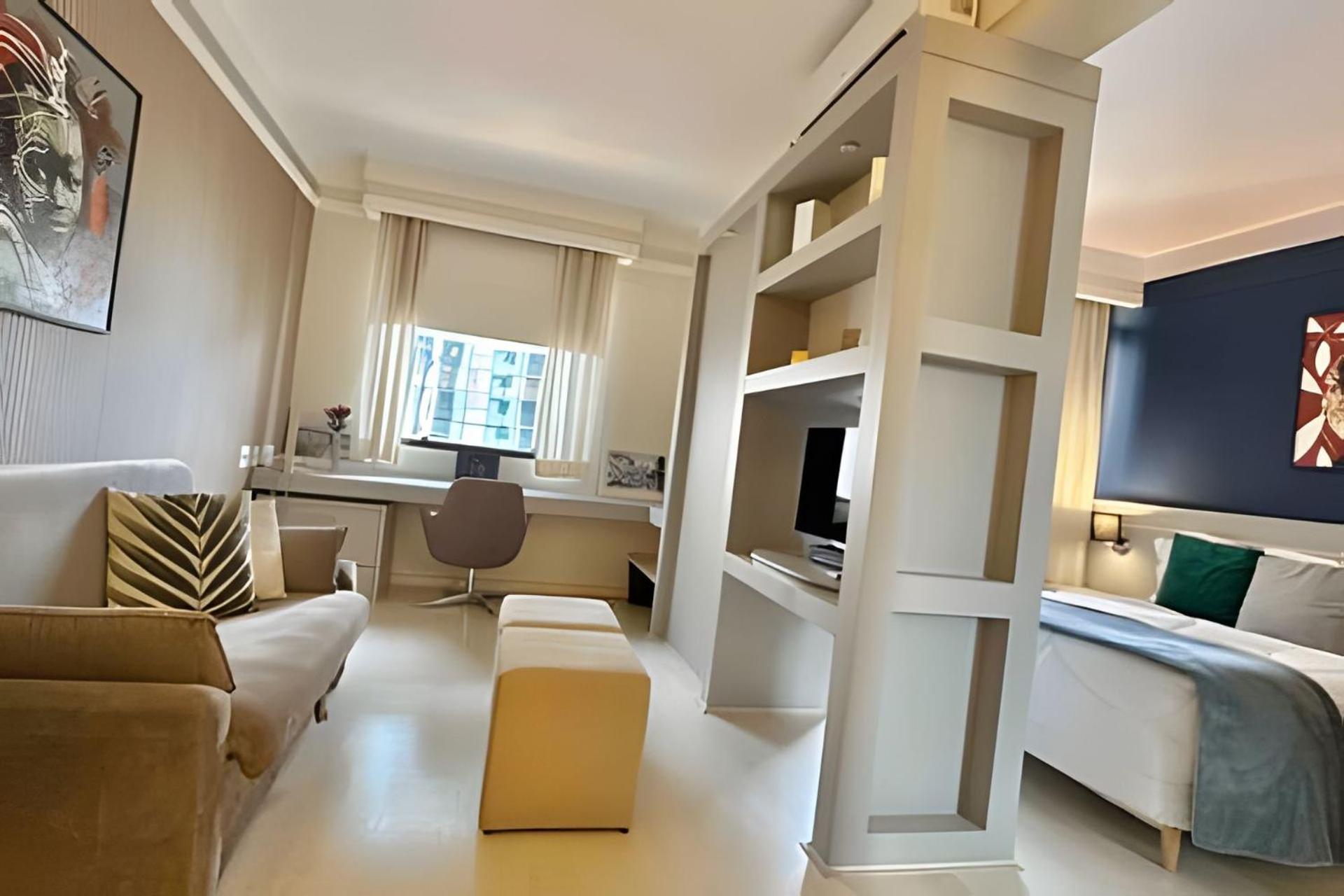 Staybridge Condomínio Flats