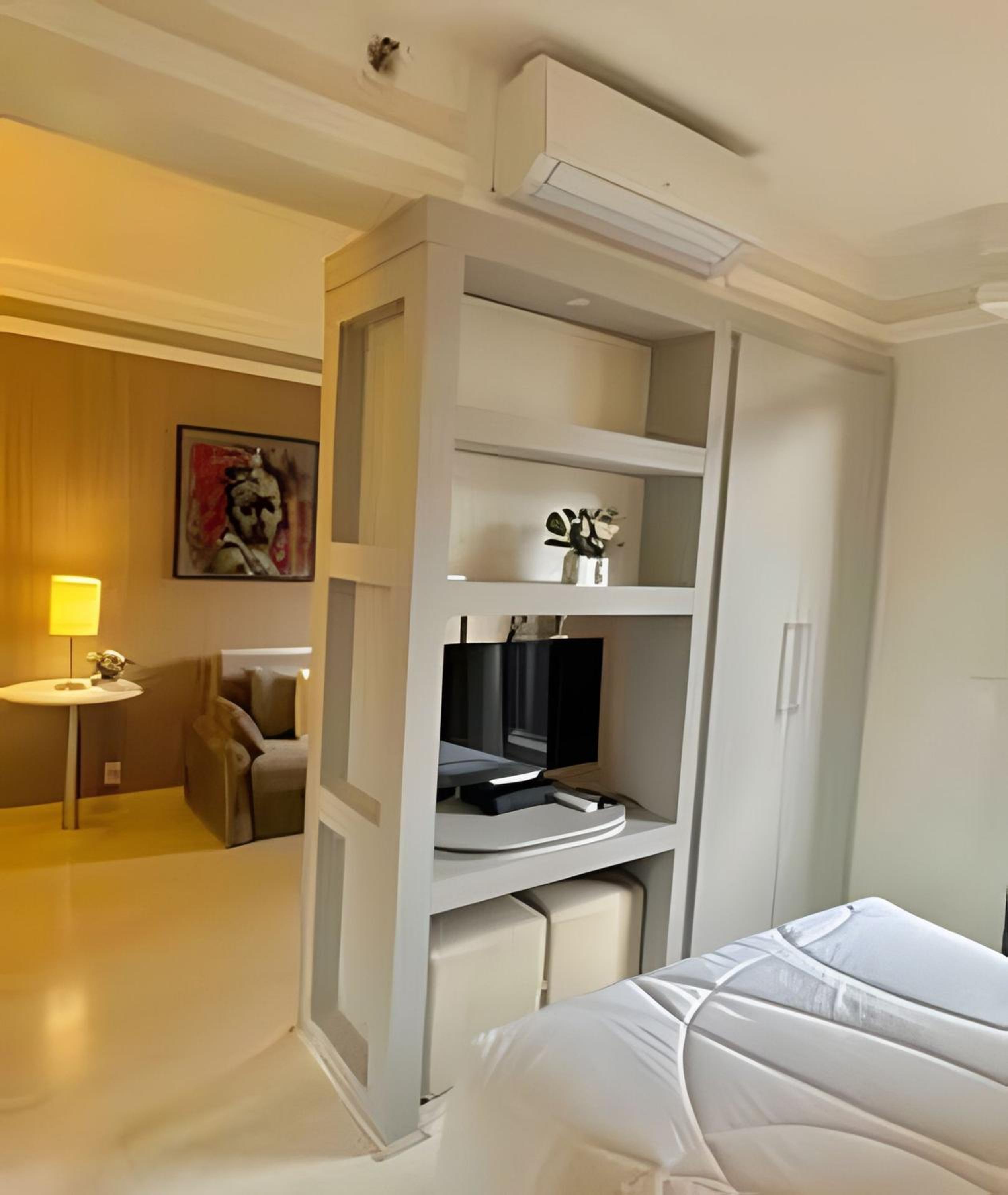 Staybridge Condomínio Flats