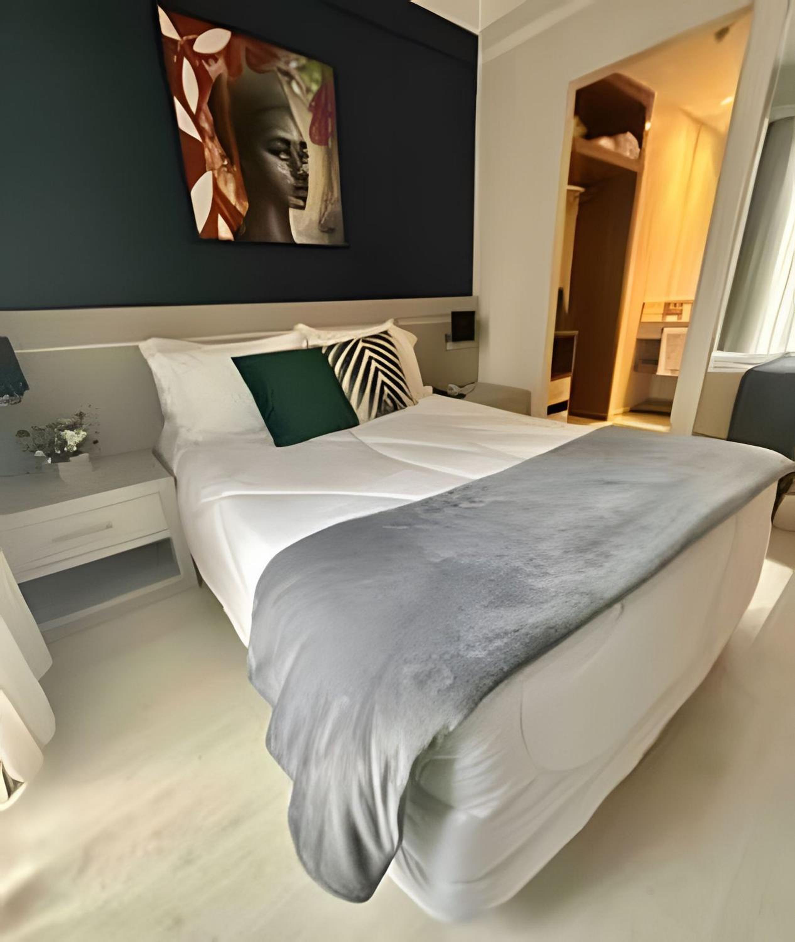 Staybridge Condomínio Flats