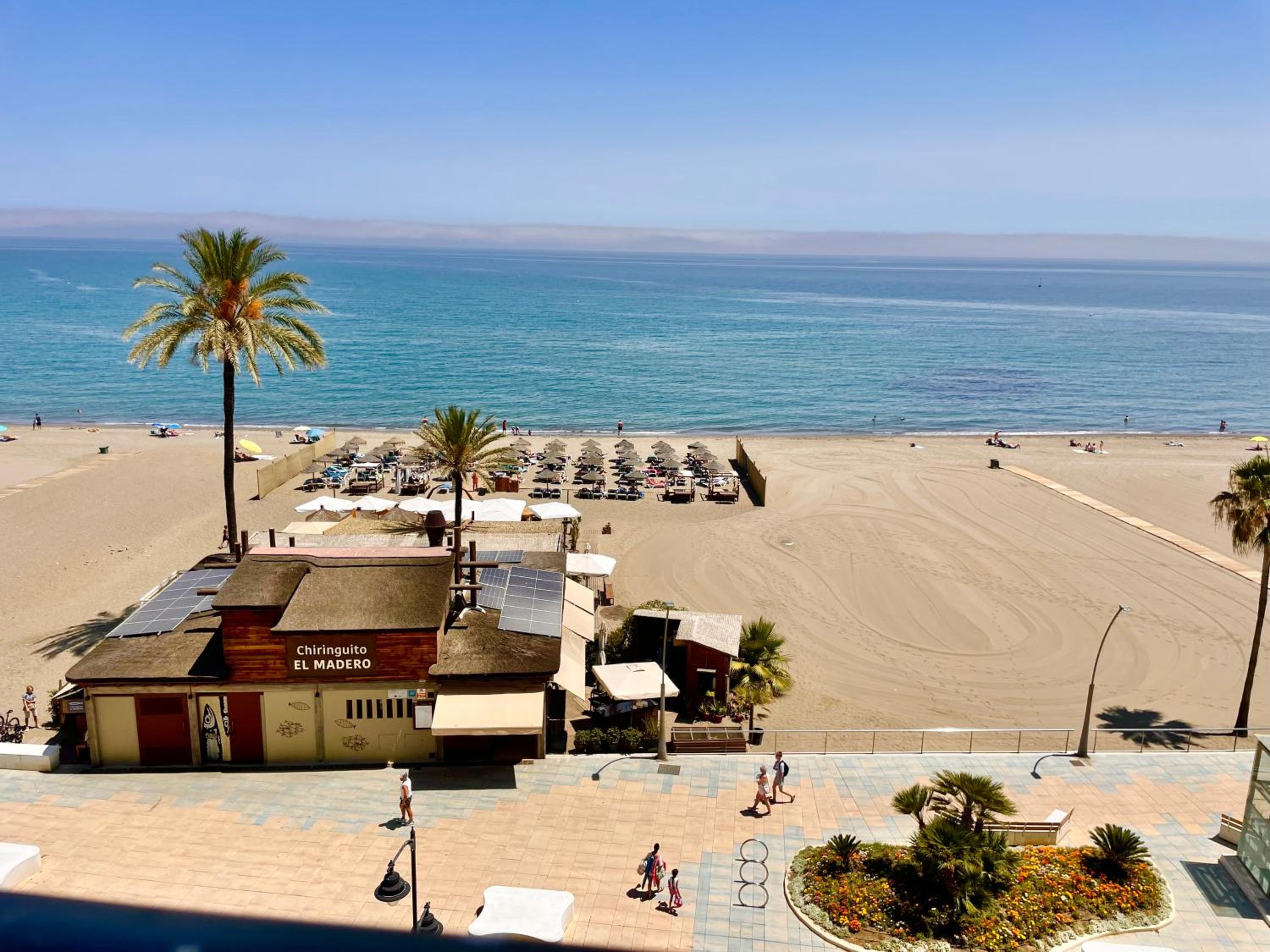 Los Naranjos Estepona 1ªLinea de Playa view 3