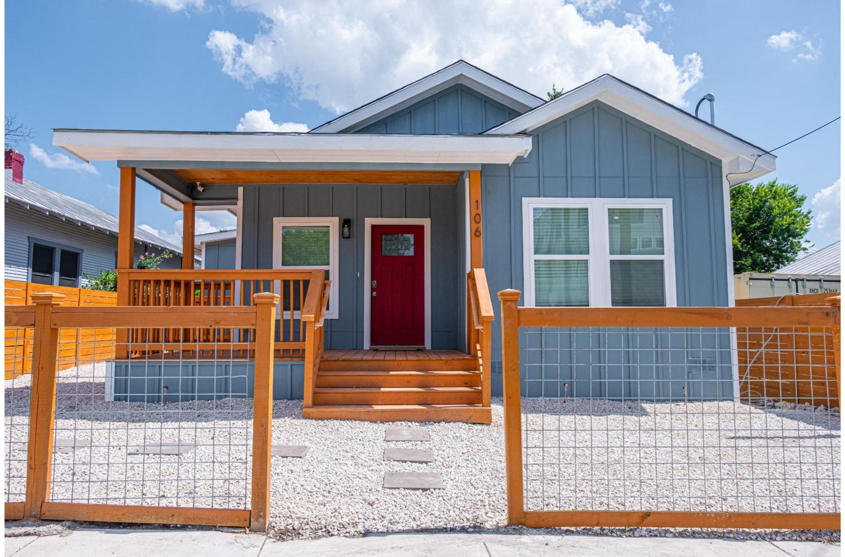 Heaven-sent Convenient 4BR 3BA Near Downtown in San Antonio, US