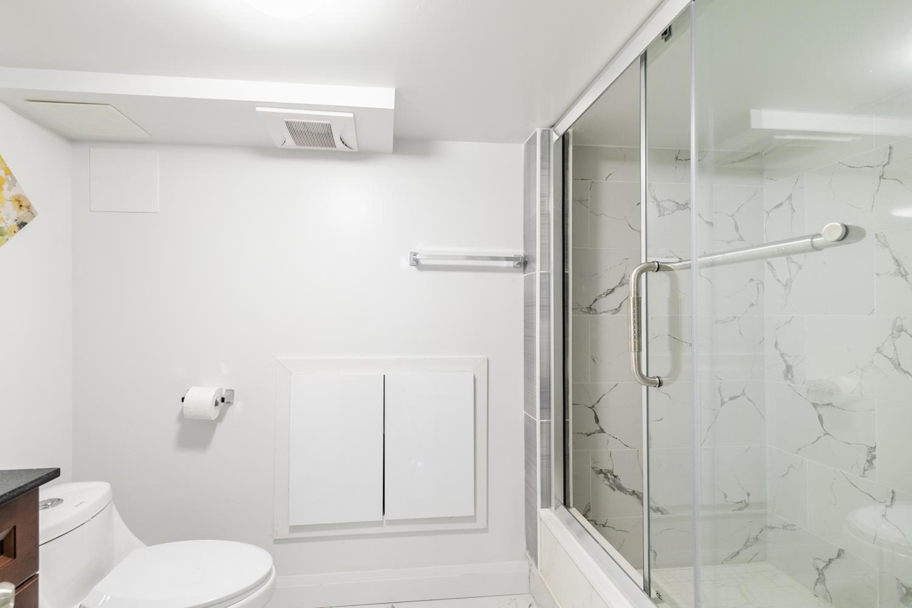 Beautiful renovated home 3 mins drive to Fall