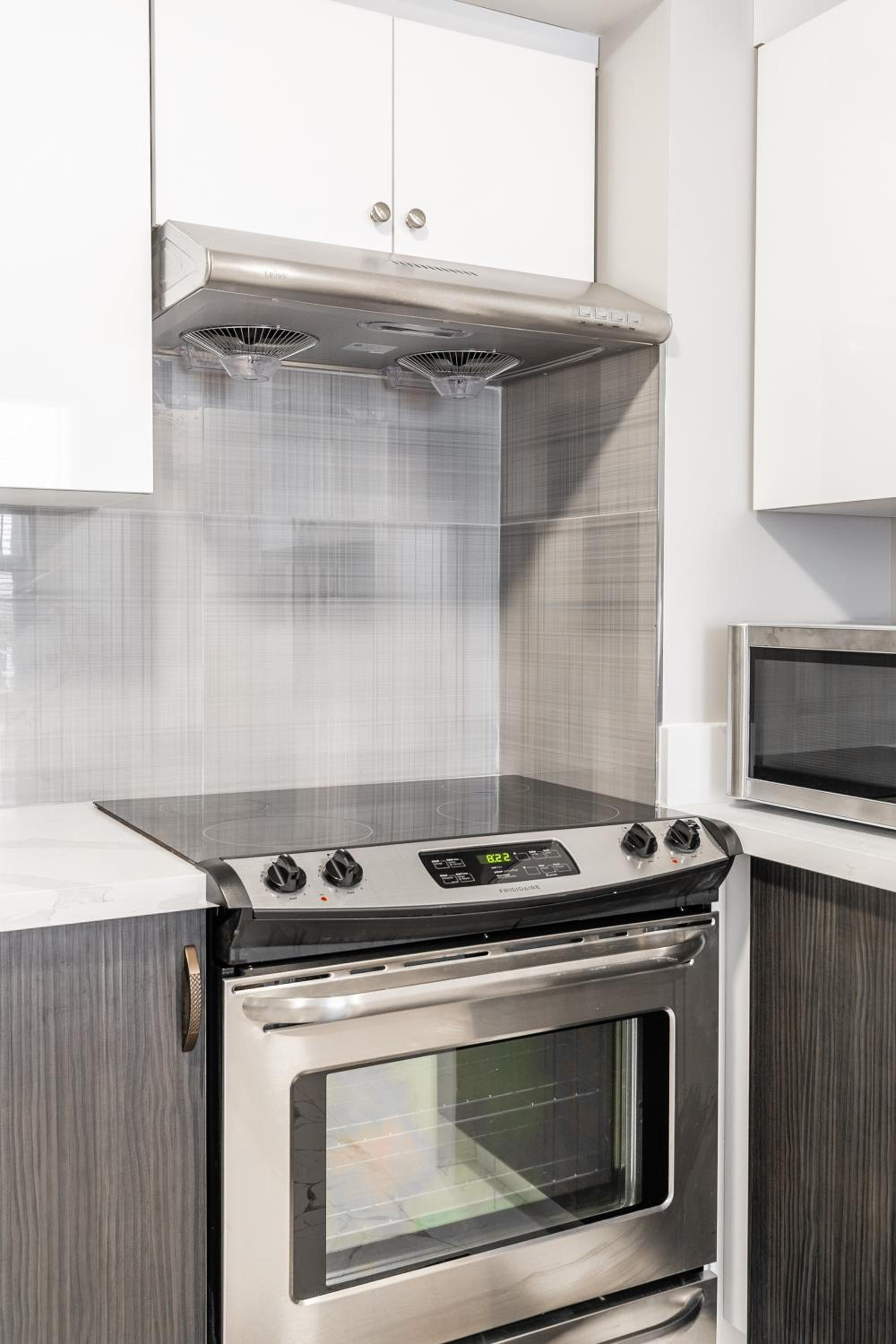 Beautiful renovated home 3 mins drive to Fall