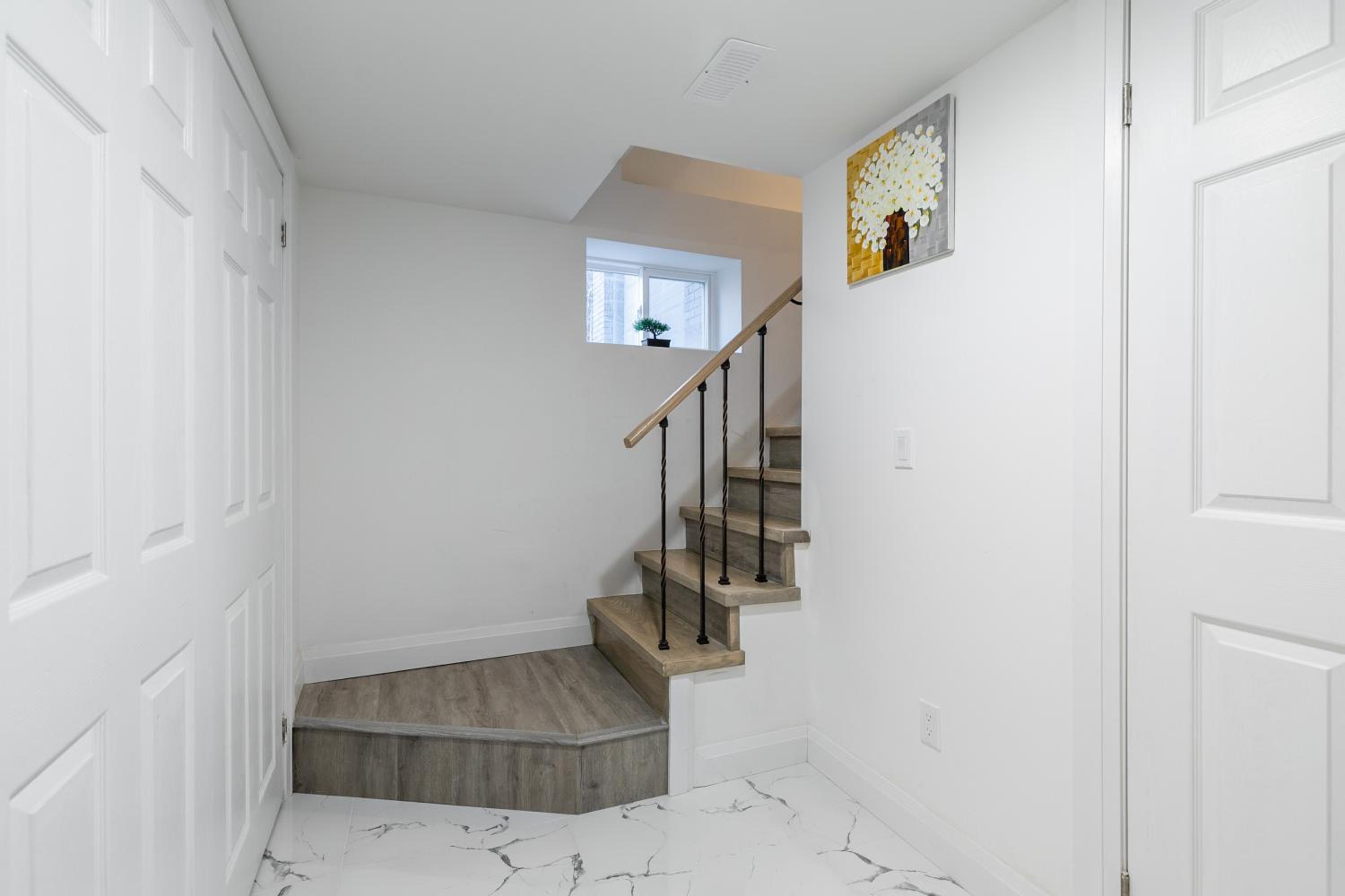 Beautiful renovated home 3 mins drive to Fall