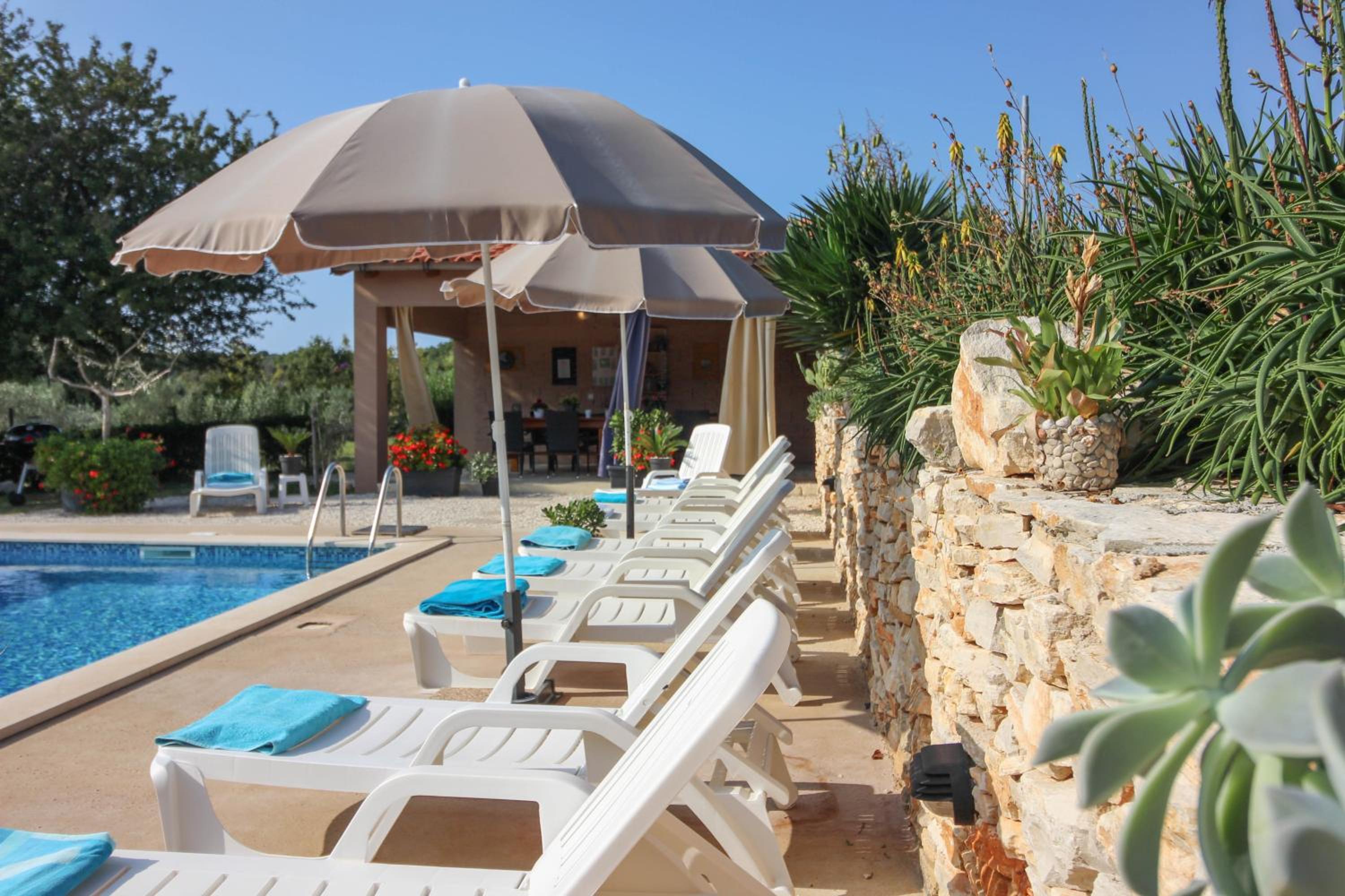 Complex of two villas Palera XXL with private pools