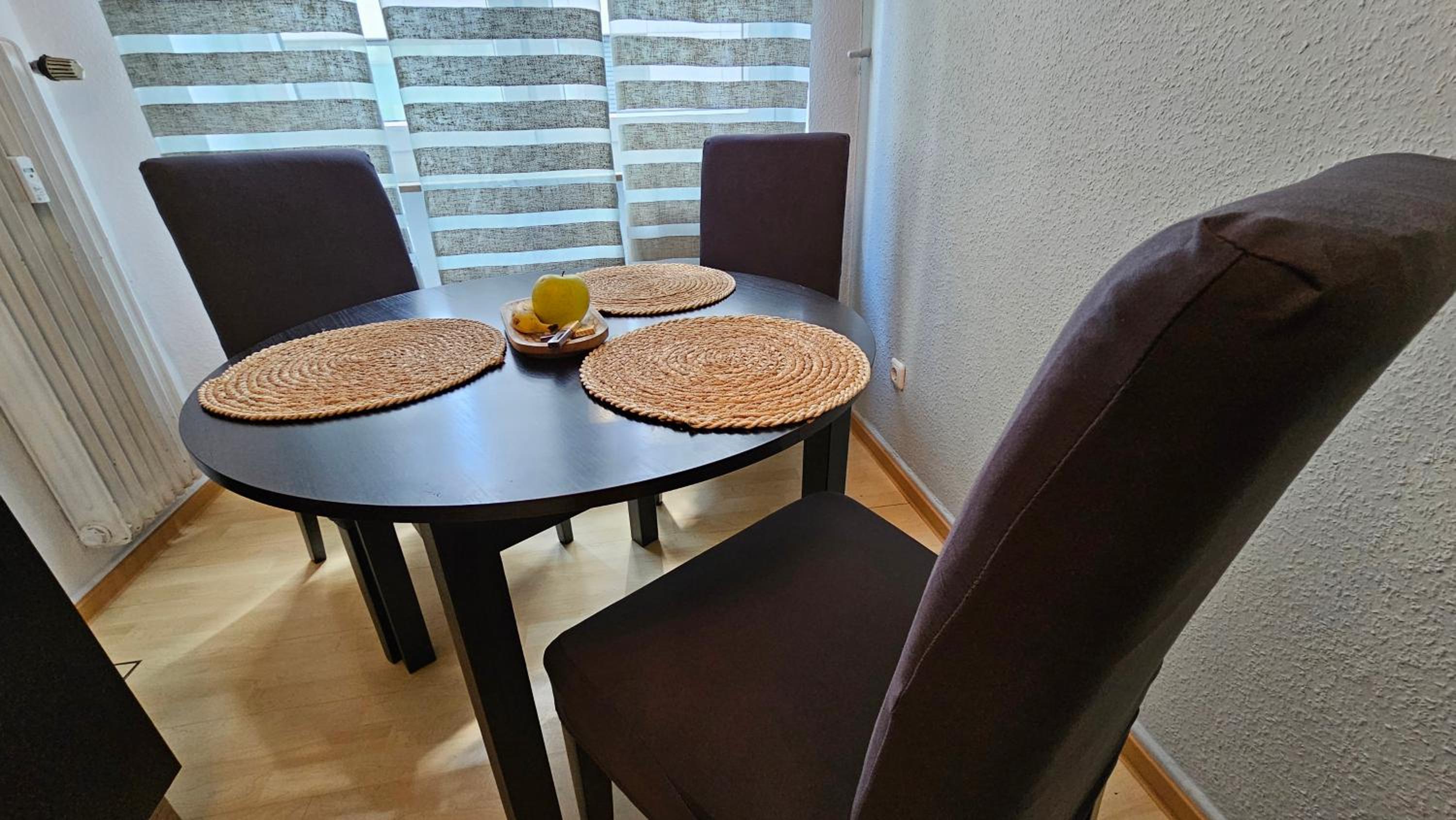 Top Central Stay - Cozy Bedroom & Kitchen in the Heart of the City and Hauptbahnhof