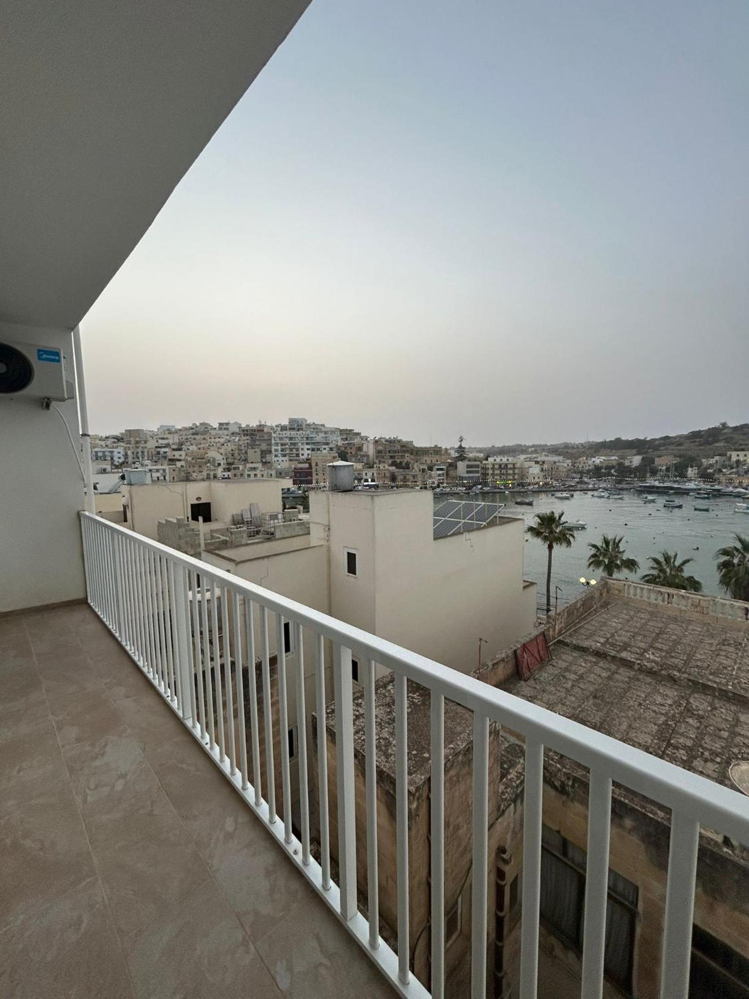 Seaview Setters Studio Apartment view 5