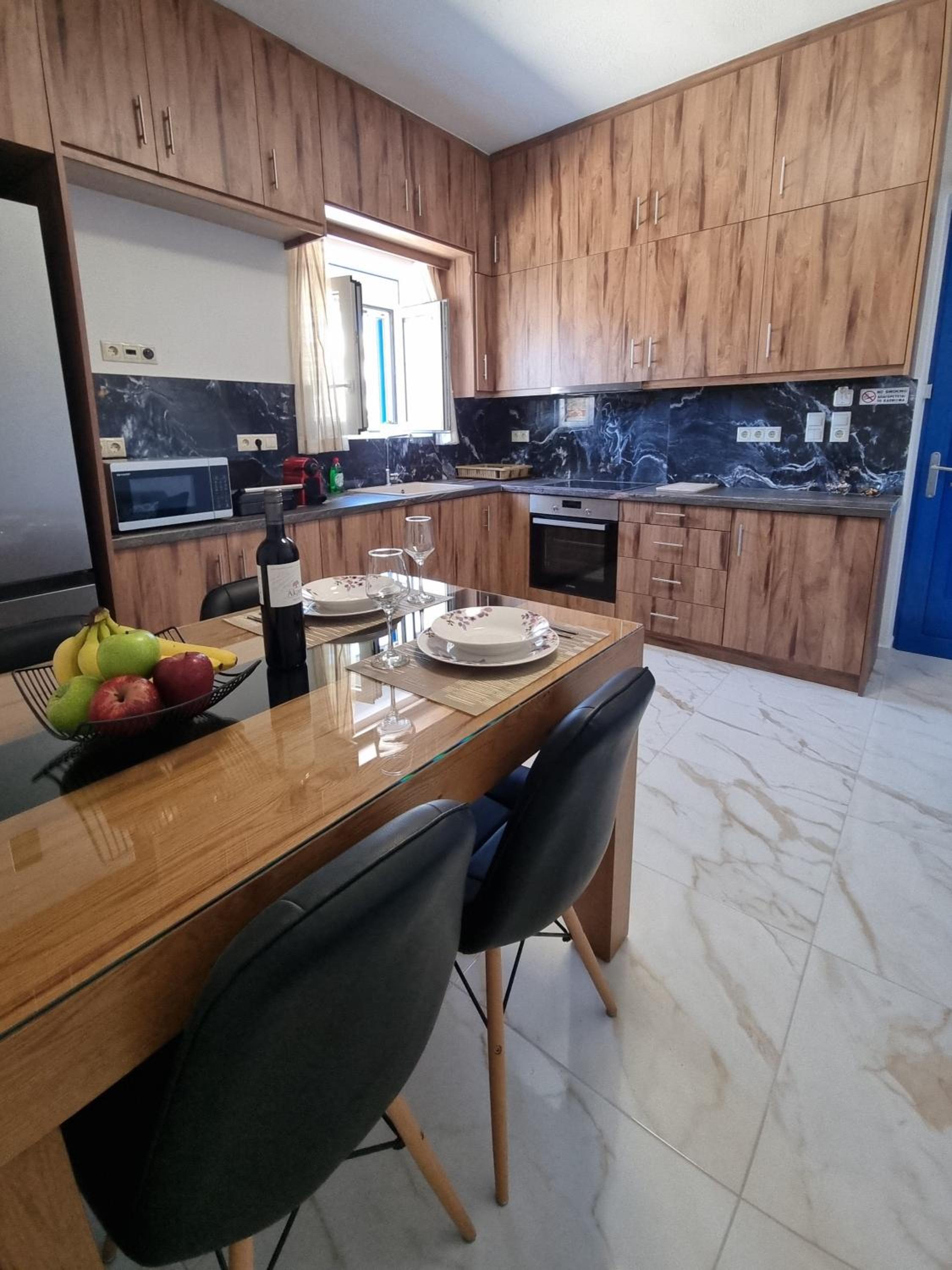Maitos Apartments