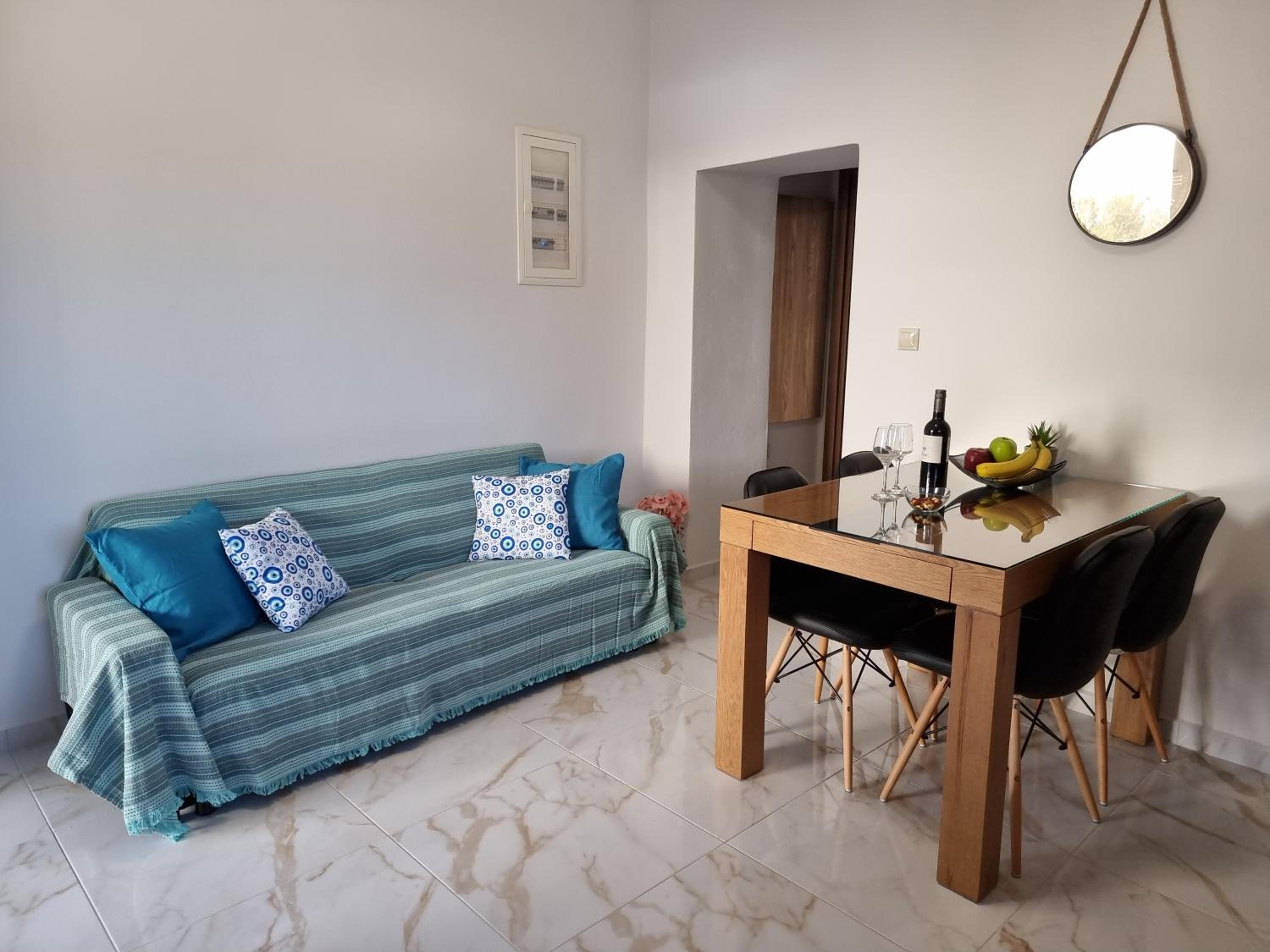 Maitos Apartments