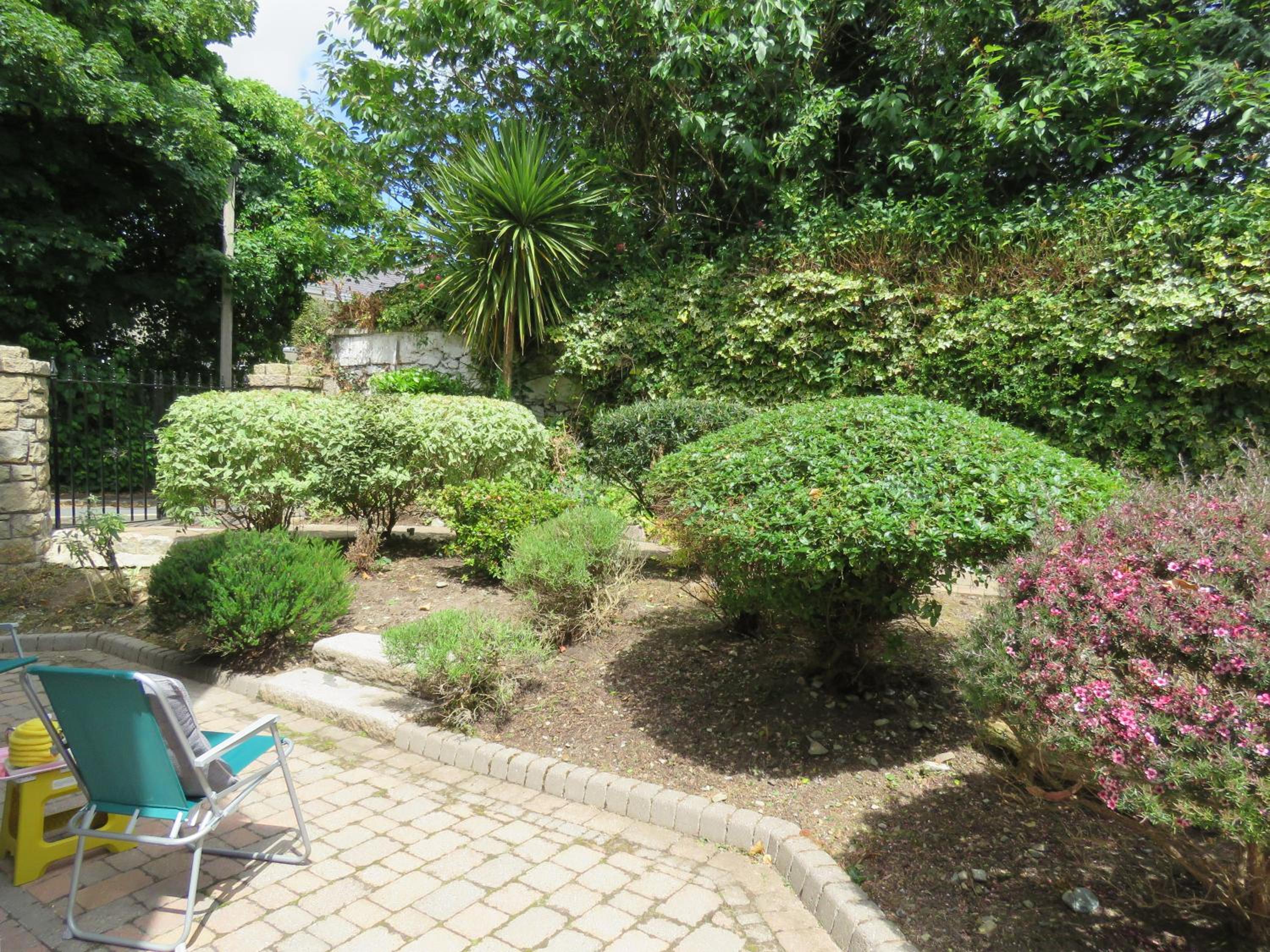 Garden Seaside Apartment
