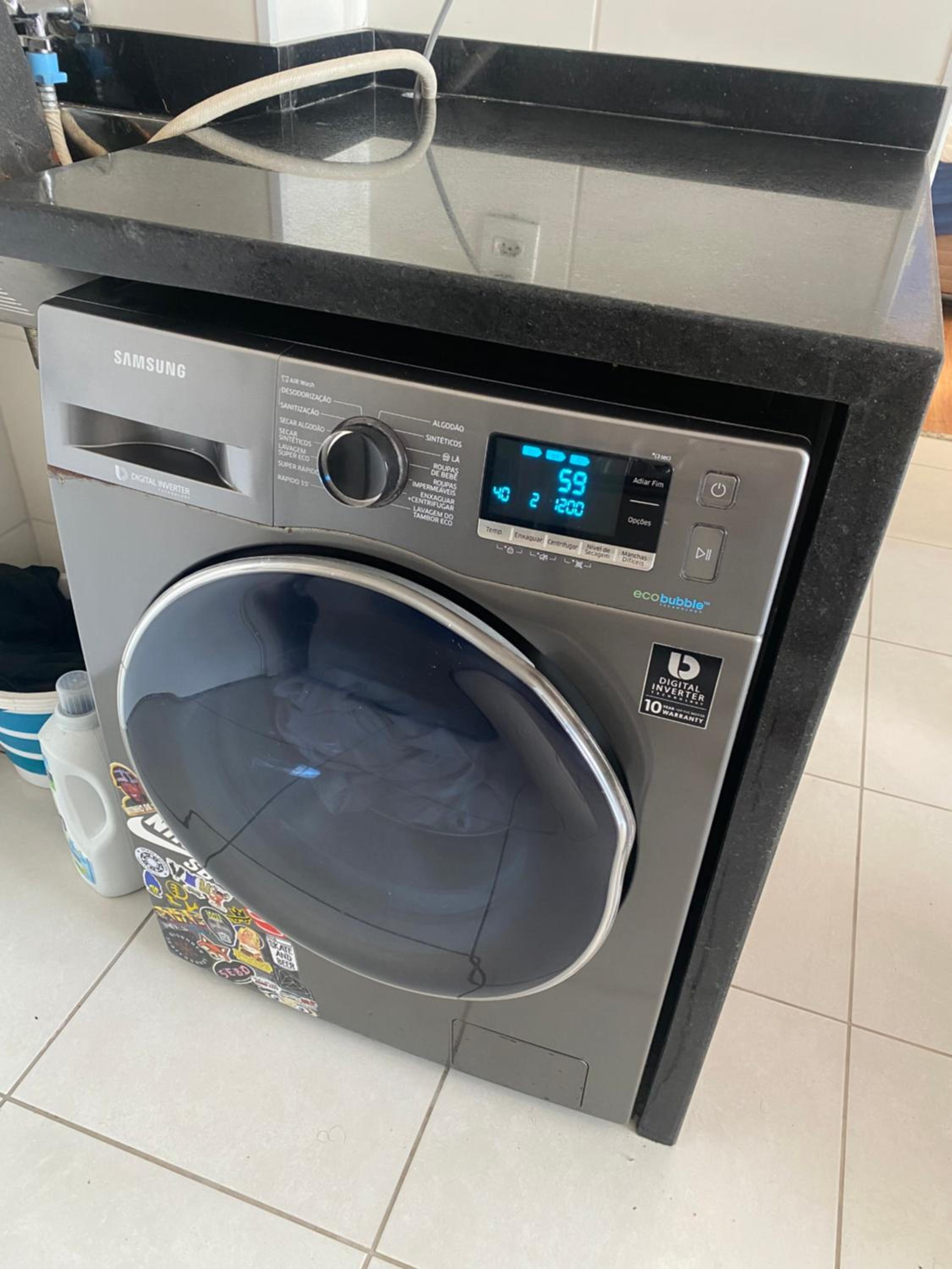 Apartamento 34m com varanda e vista livre