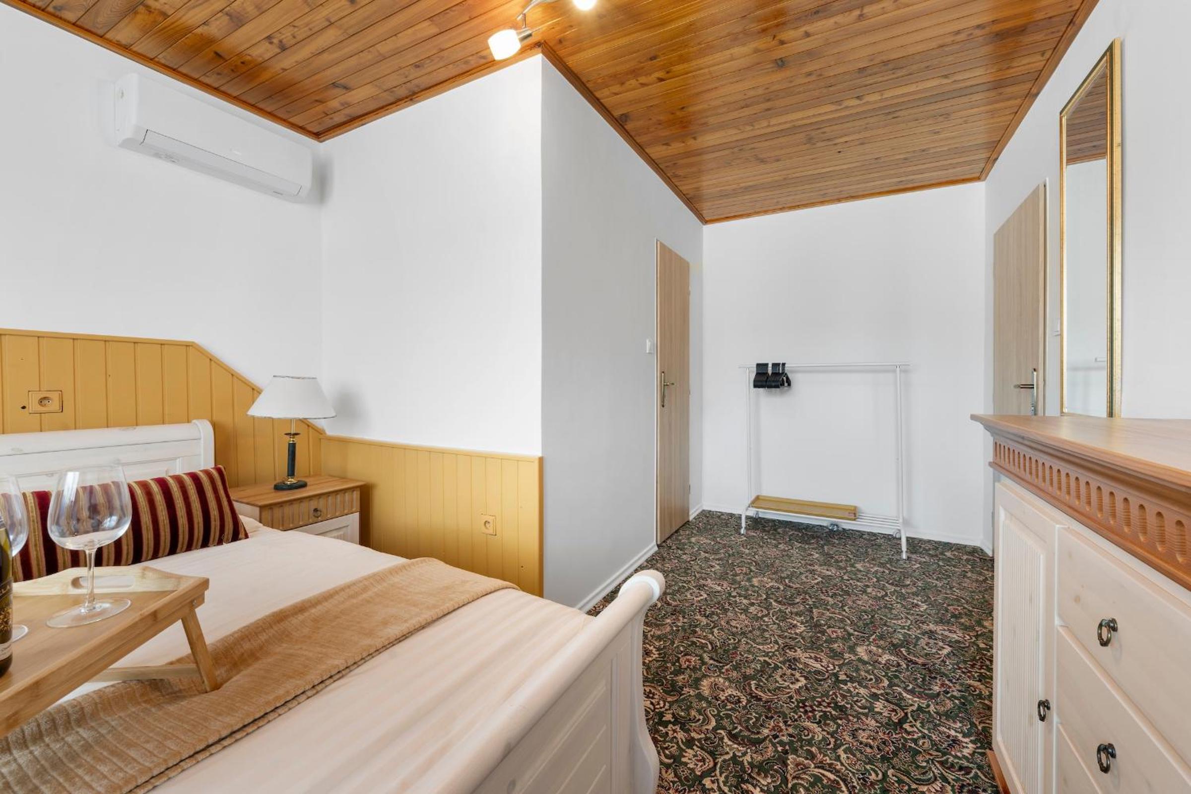 VILA FAMELIA VALTICE Adults only, klid a pohoda pro dospělé
