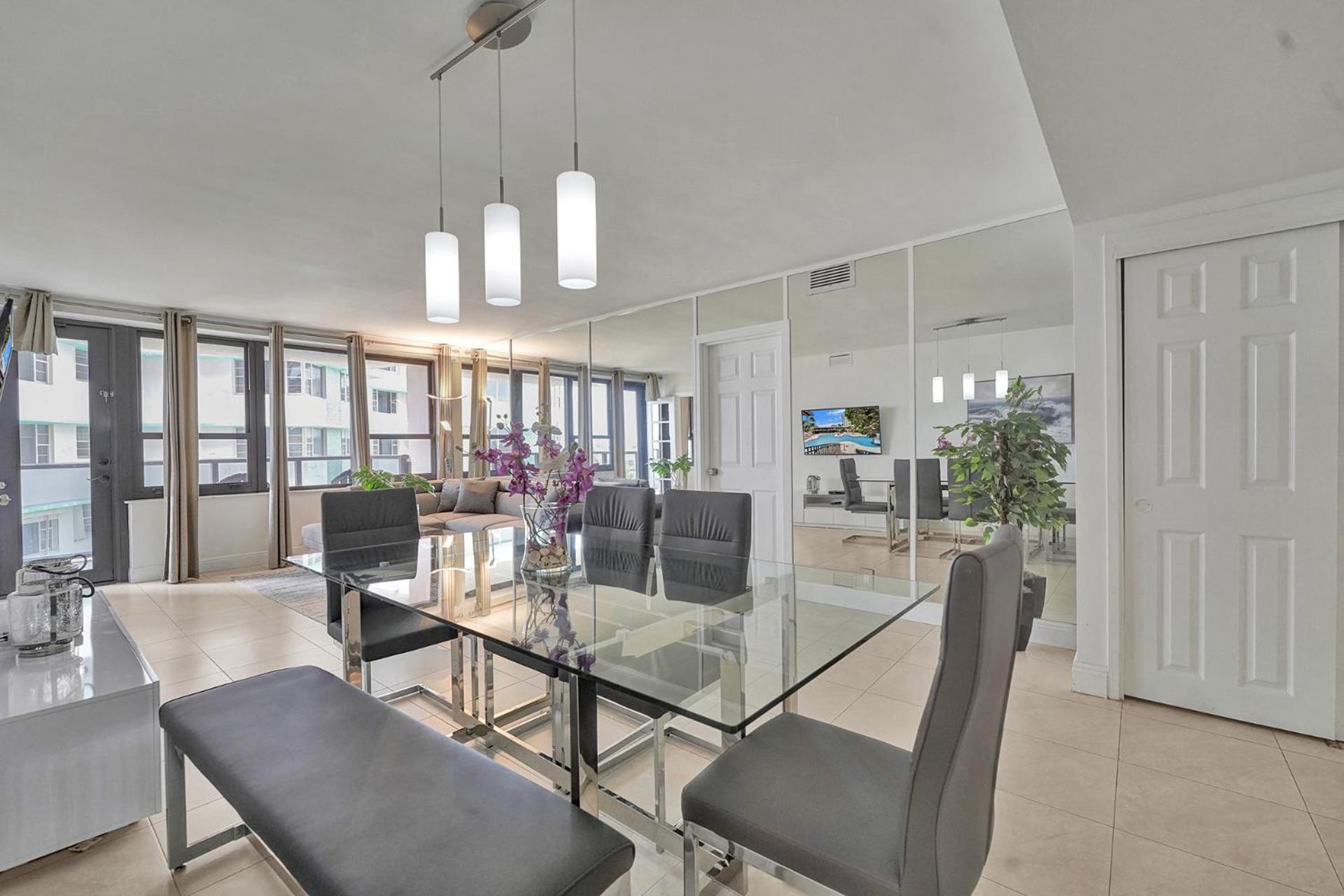 Adorable 2 Bedroom Miami Beach Condo 616 view 5