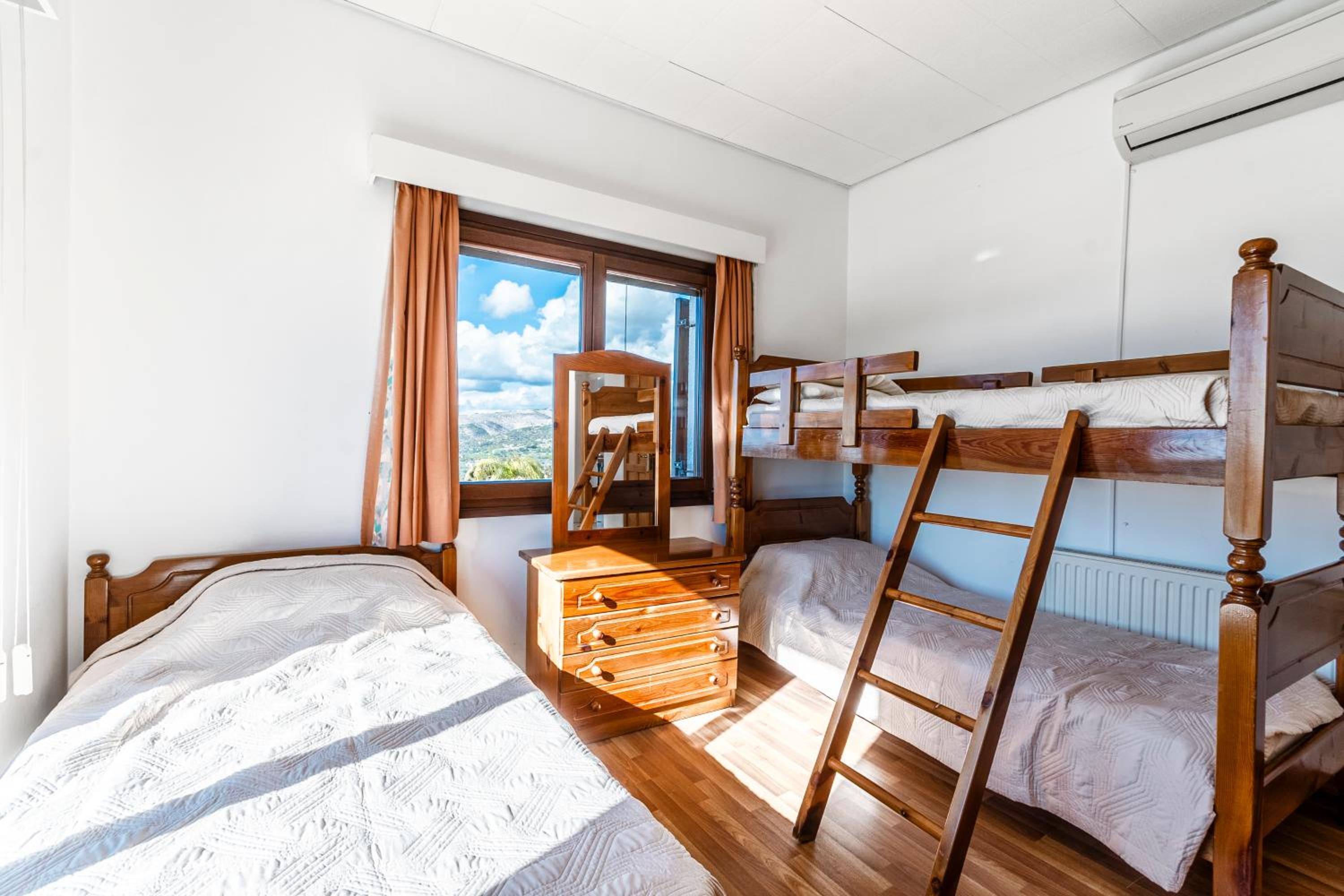 Mountain view 6 bed mansion with Private Padel Court, Pool & Gym