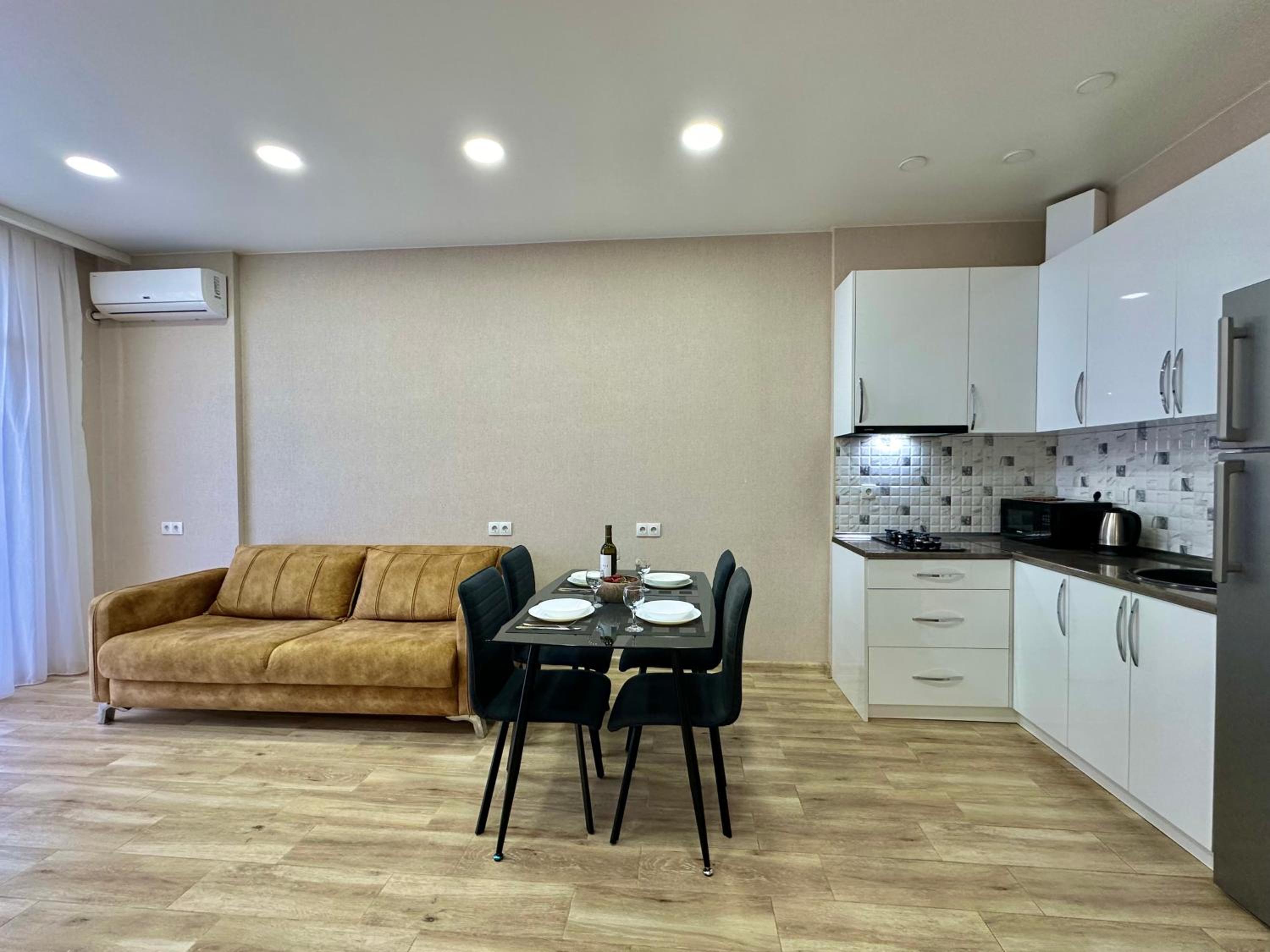 Cozy apartment near the sea view 2