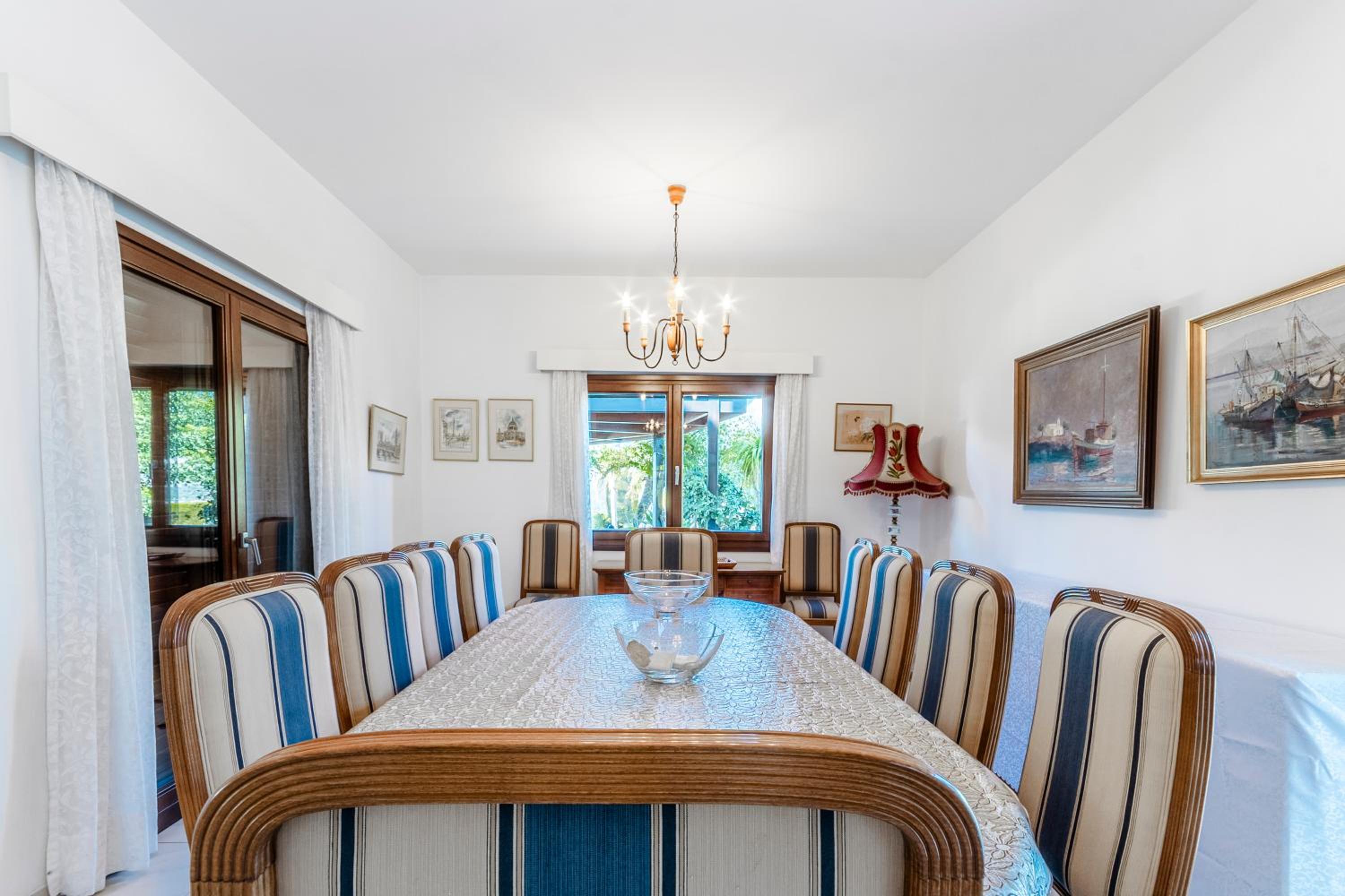 Mountain view 6 bed mansion with Private Padel Court, Pool & Gym